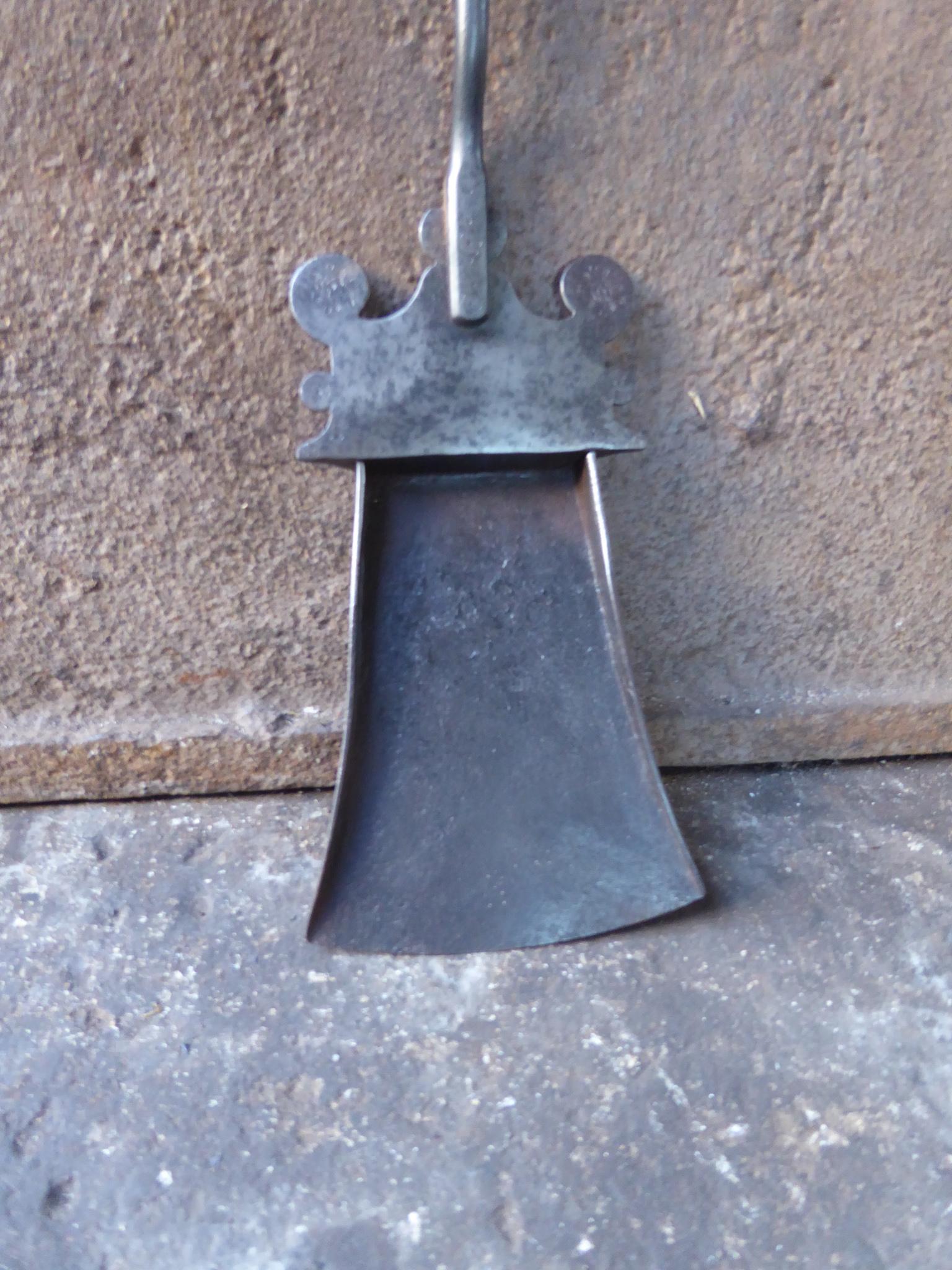 Louis XV 18th Century French Fireplace Shovel or Fire Shovel For Sale