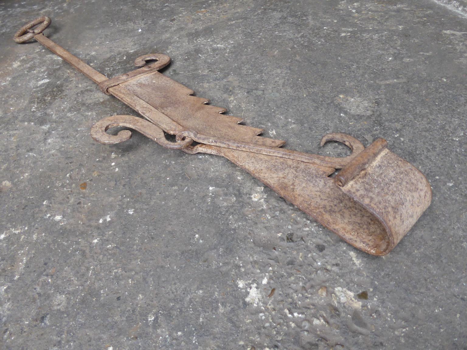 18th Century French Fireplace Trammel or Hanger In Good Condition For Sale In Amerongen, NL