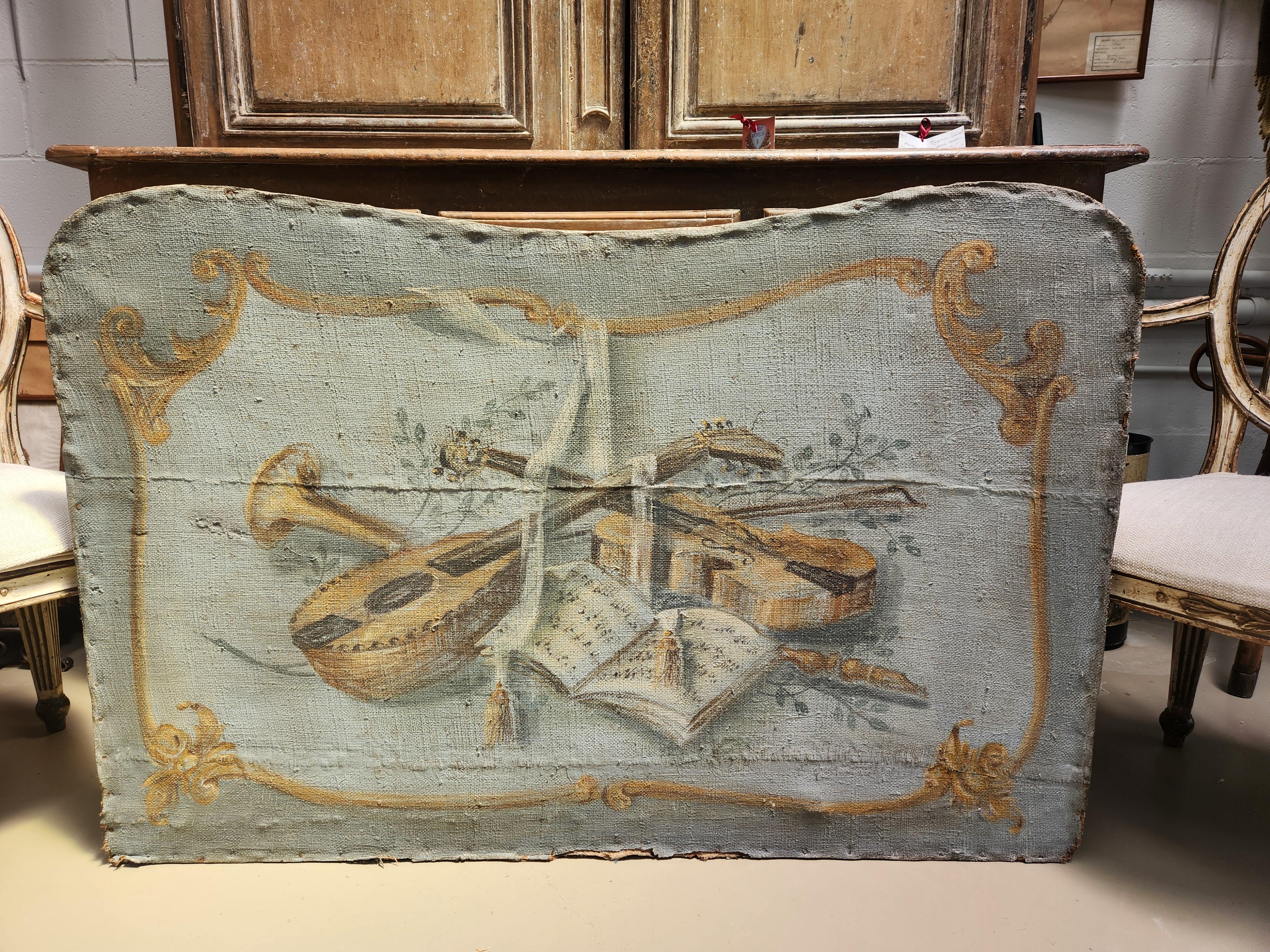 18th Century French Firescreen-Painted Oil on Cancas, Wood Panel (18. Jahrhundert) im Angebot
