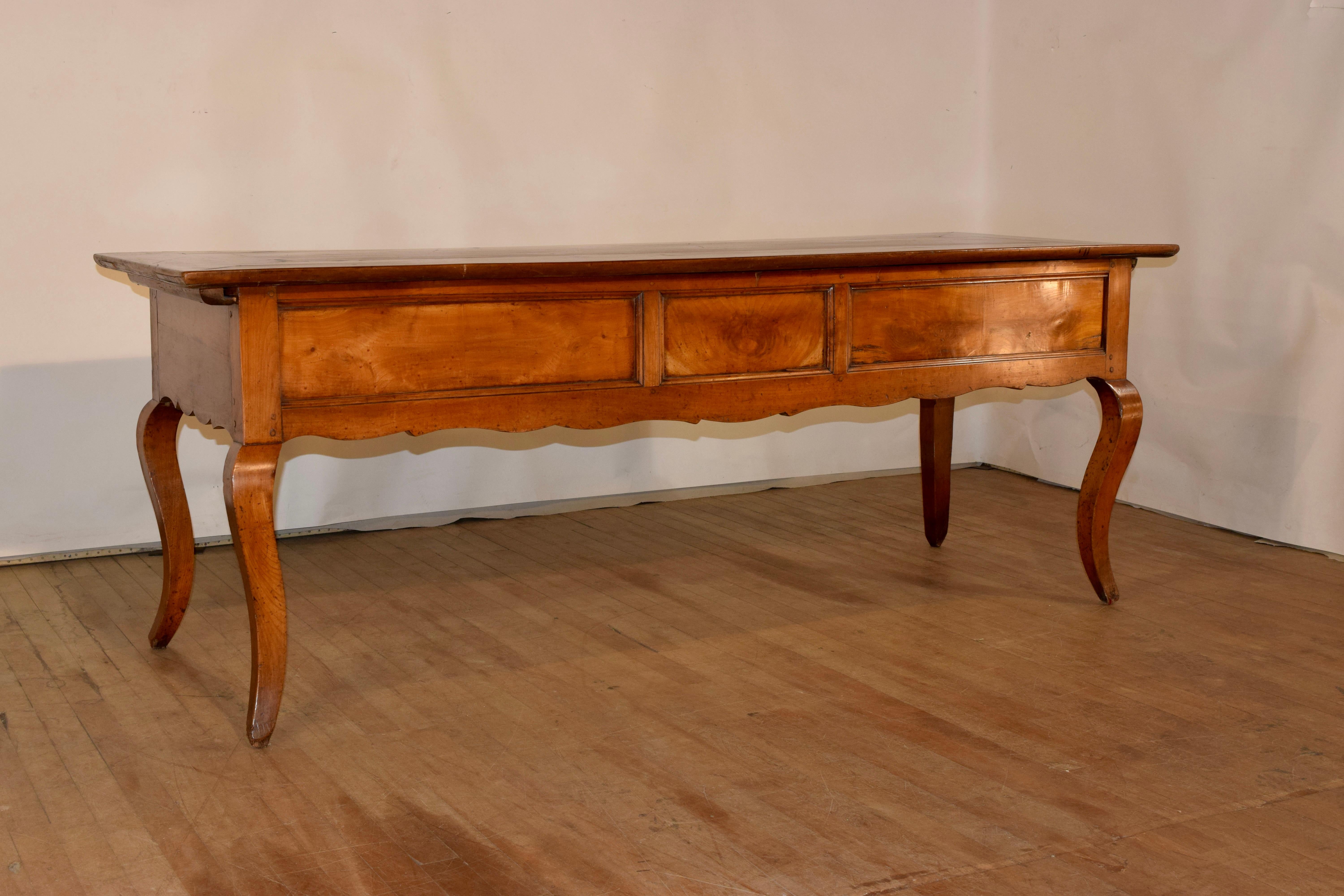 18th Century French Fruitwood Desk For Sale 8