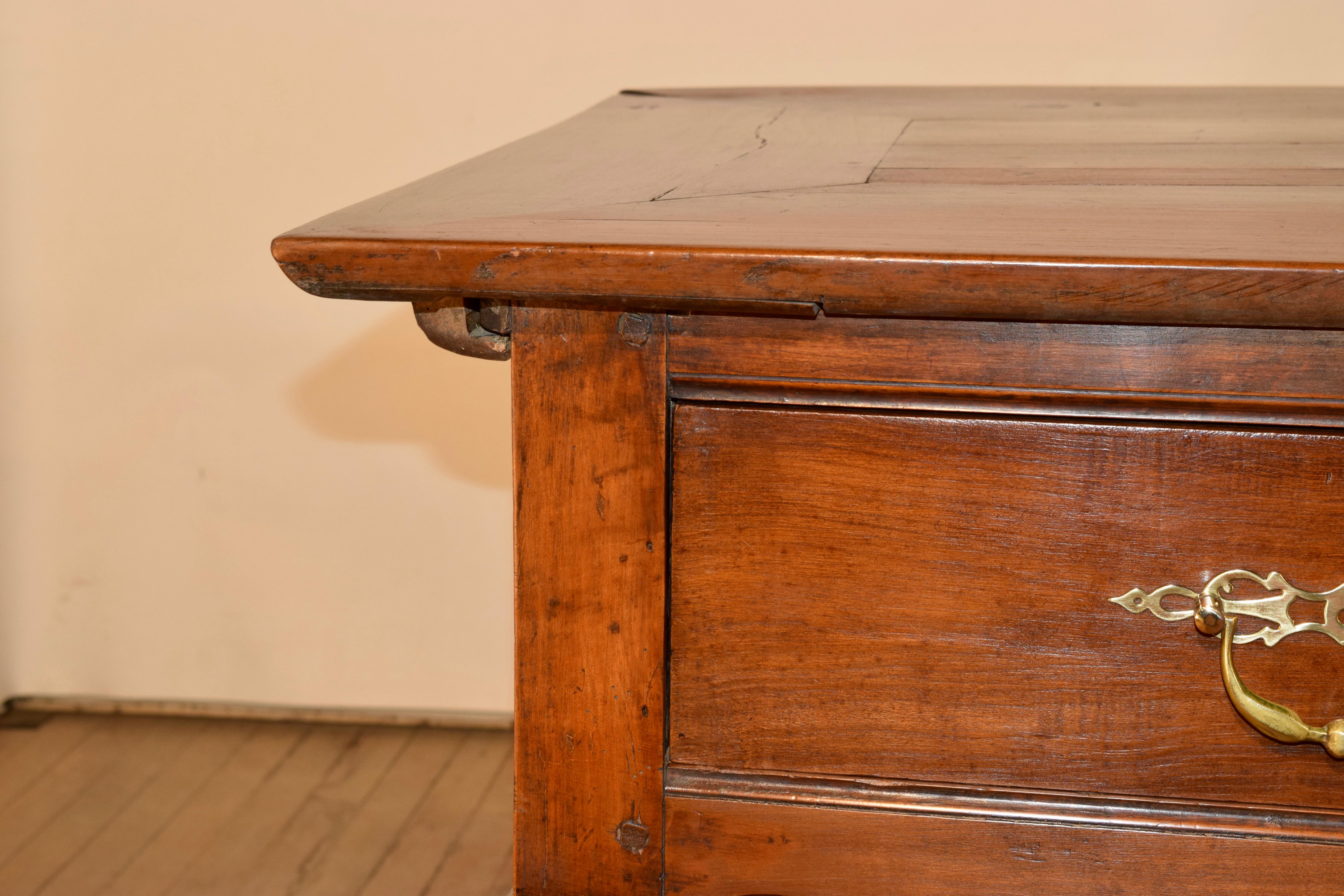 18th Century French Fruitwood Desk For Sale 3
