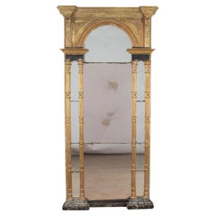 Miroir doré français du XVIIIe siècle