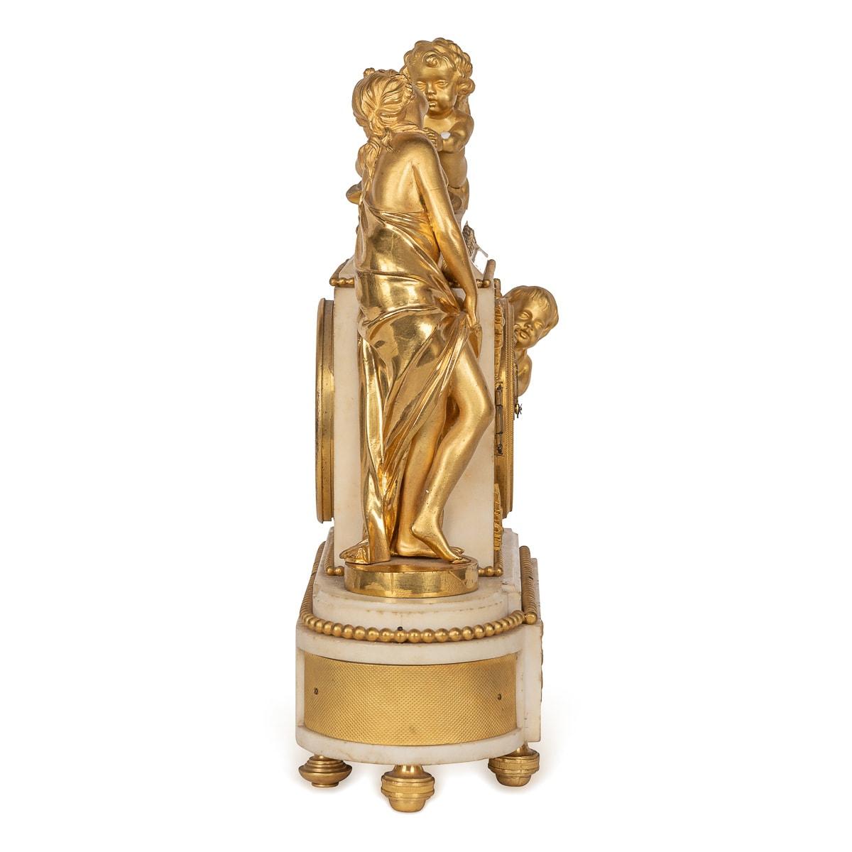 Français Pendule en bronze doré et marbre du XVIIIe siècle par Rouvière A.I C. Paris c.1780 en vente