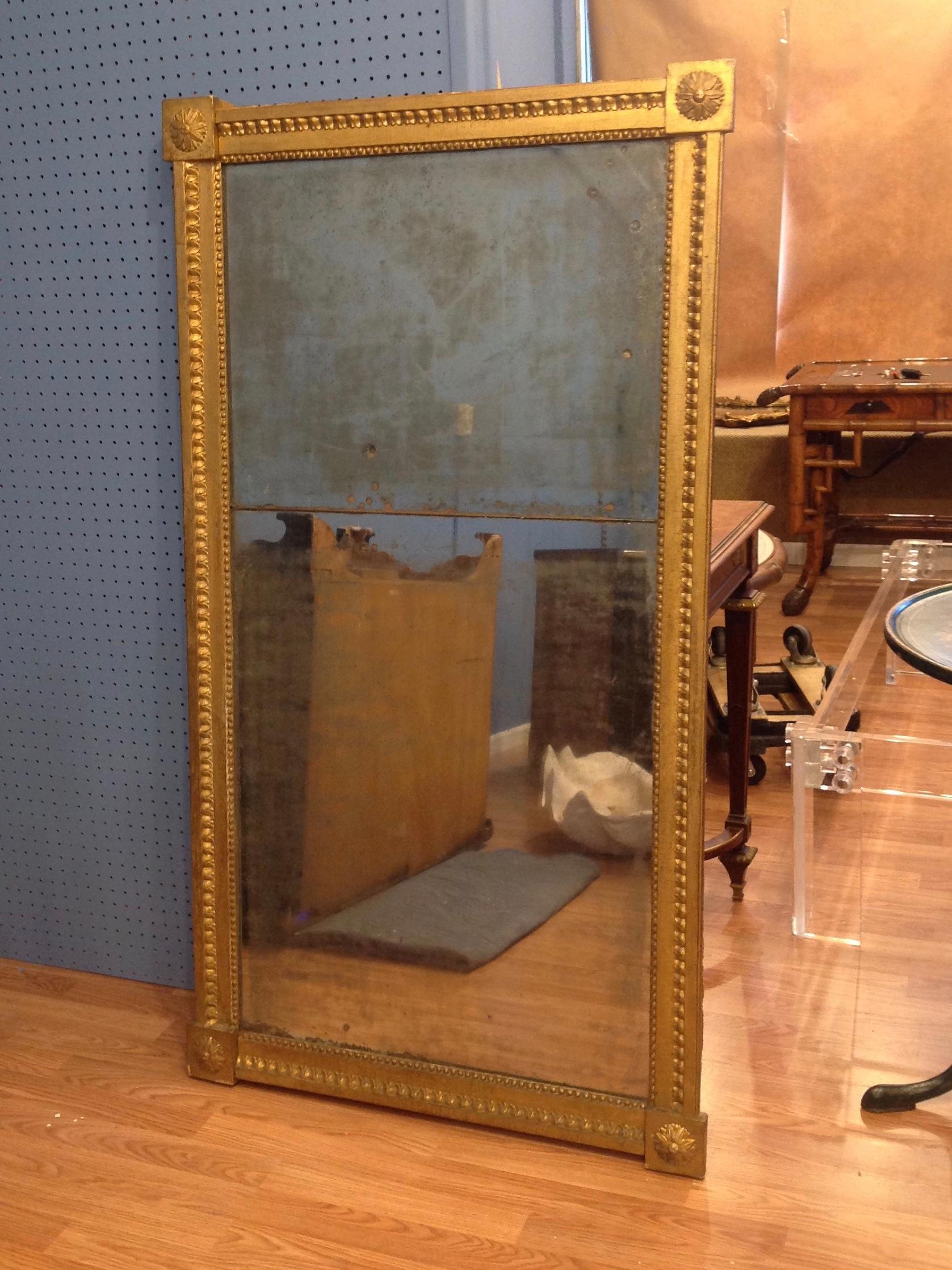 18TH Century French Gilt Wood Mirror  In Good Condition In West Palm Beach, FL