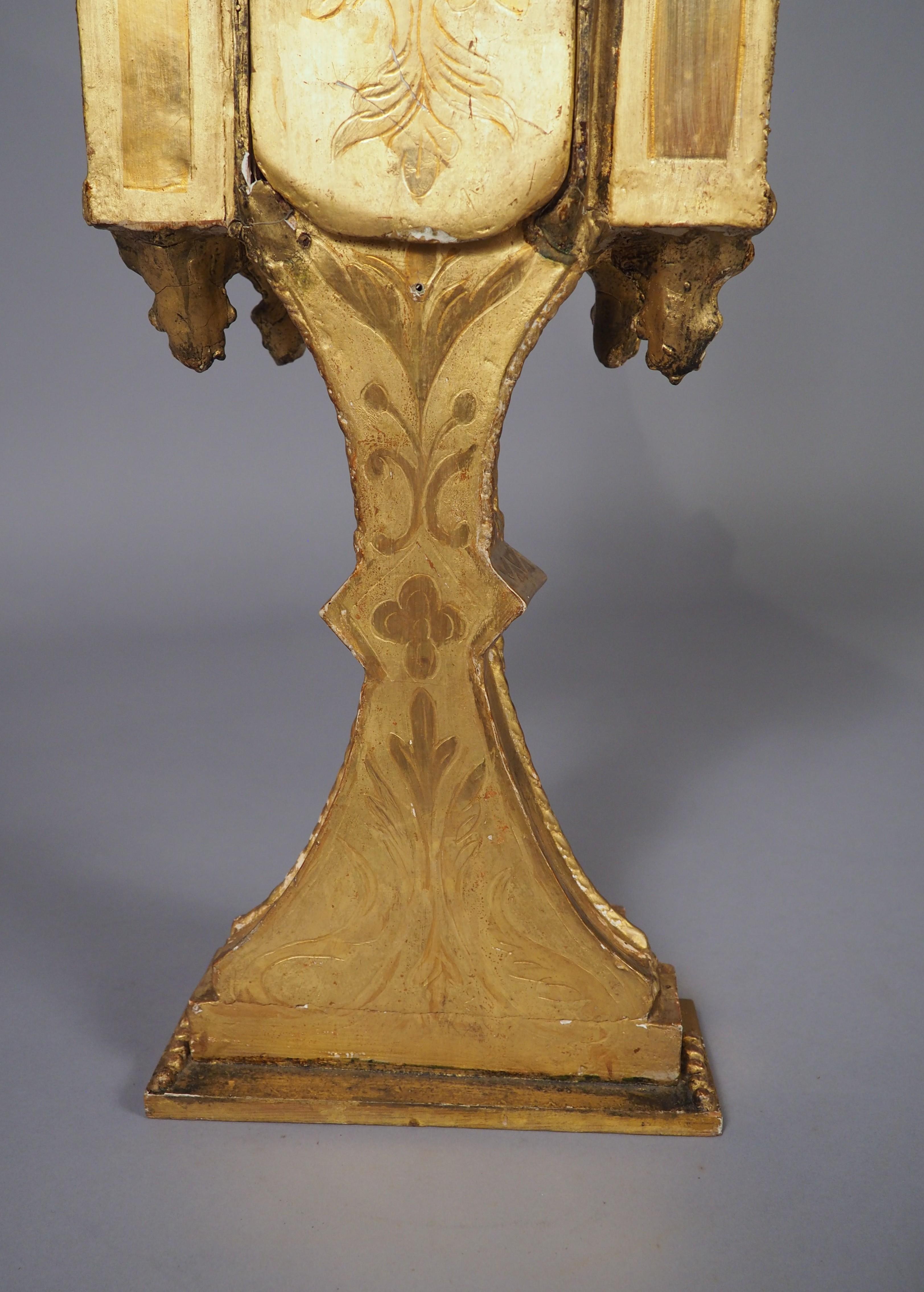 Ostensoir architectural en bois doré français du XVIIIe siècle en vente 8