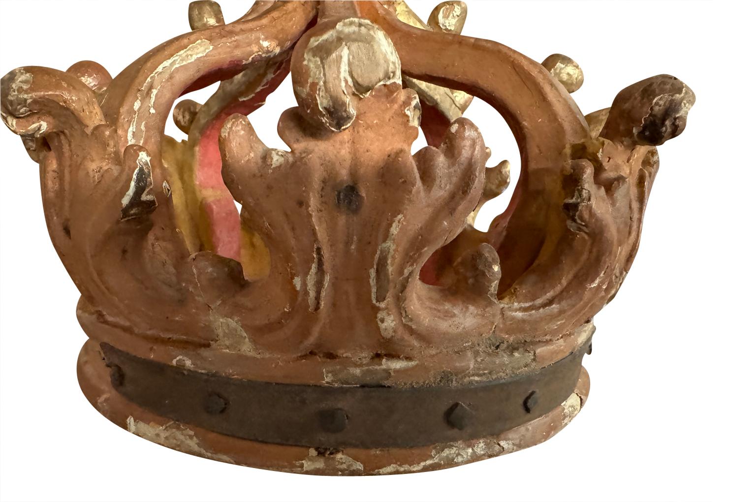 18th Century French Giltwood Crown In Good Condition In Round Top, TX