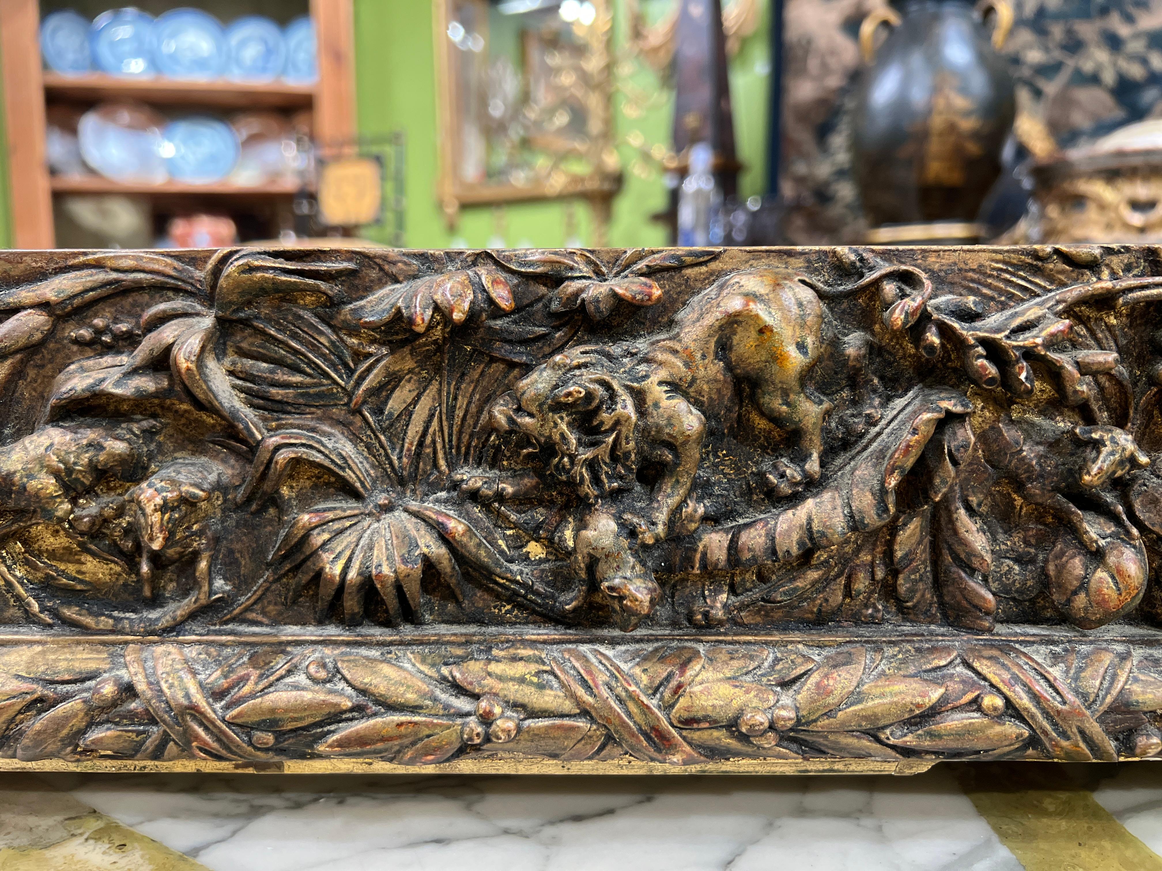 Jardinière de cour en bois doré du XVIIIe siècle, sur pieds, double doublure d'origine Bon état - En vente à Atlanta, GA