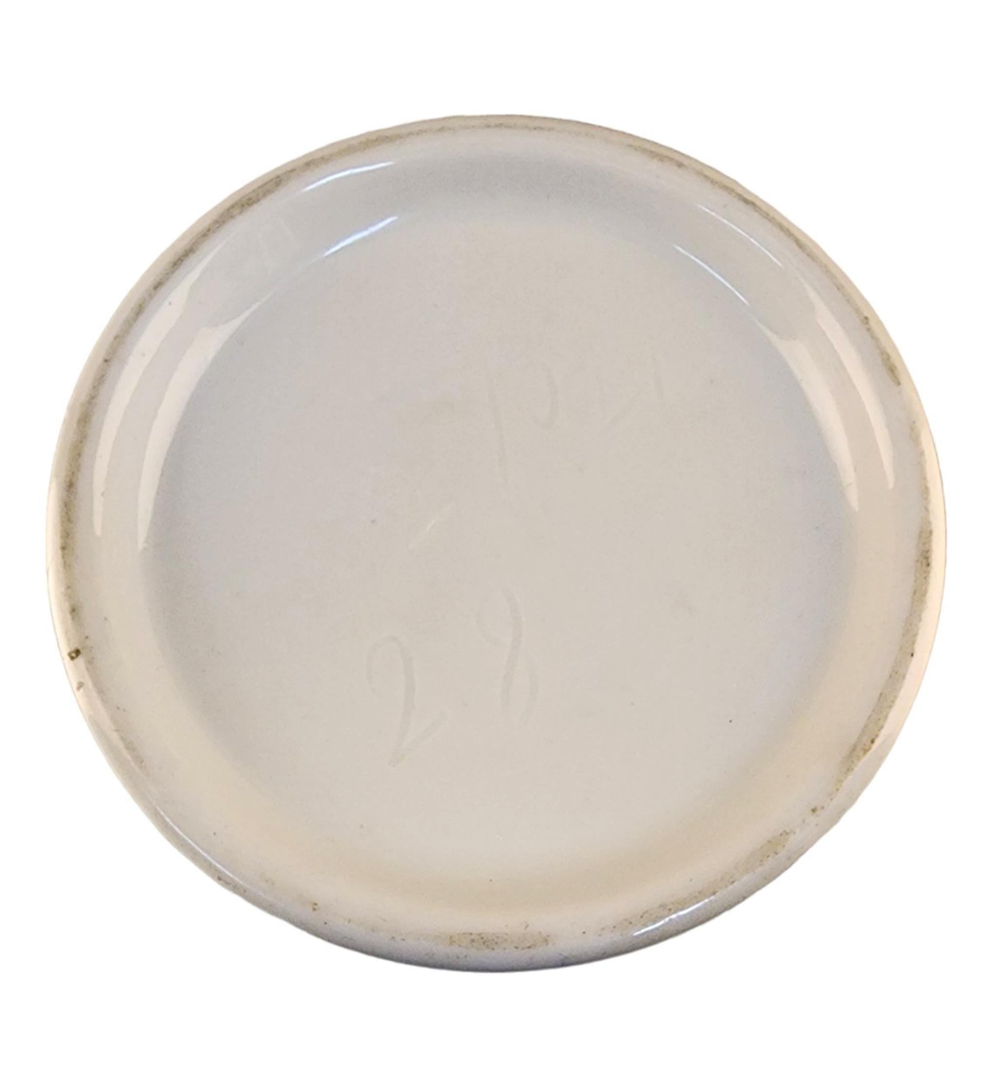 18th Century French Glazed Porcelain Apothecary/Pharmacy Jar - 'EXT: ALOËS S:' In Good Condition For Sale In North Miami, FL