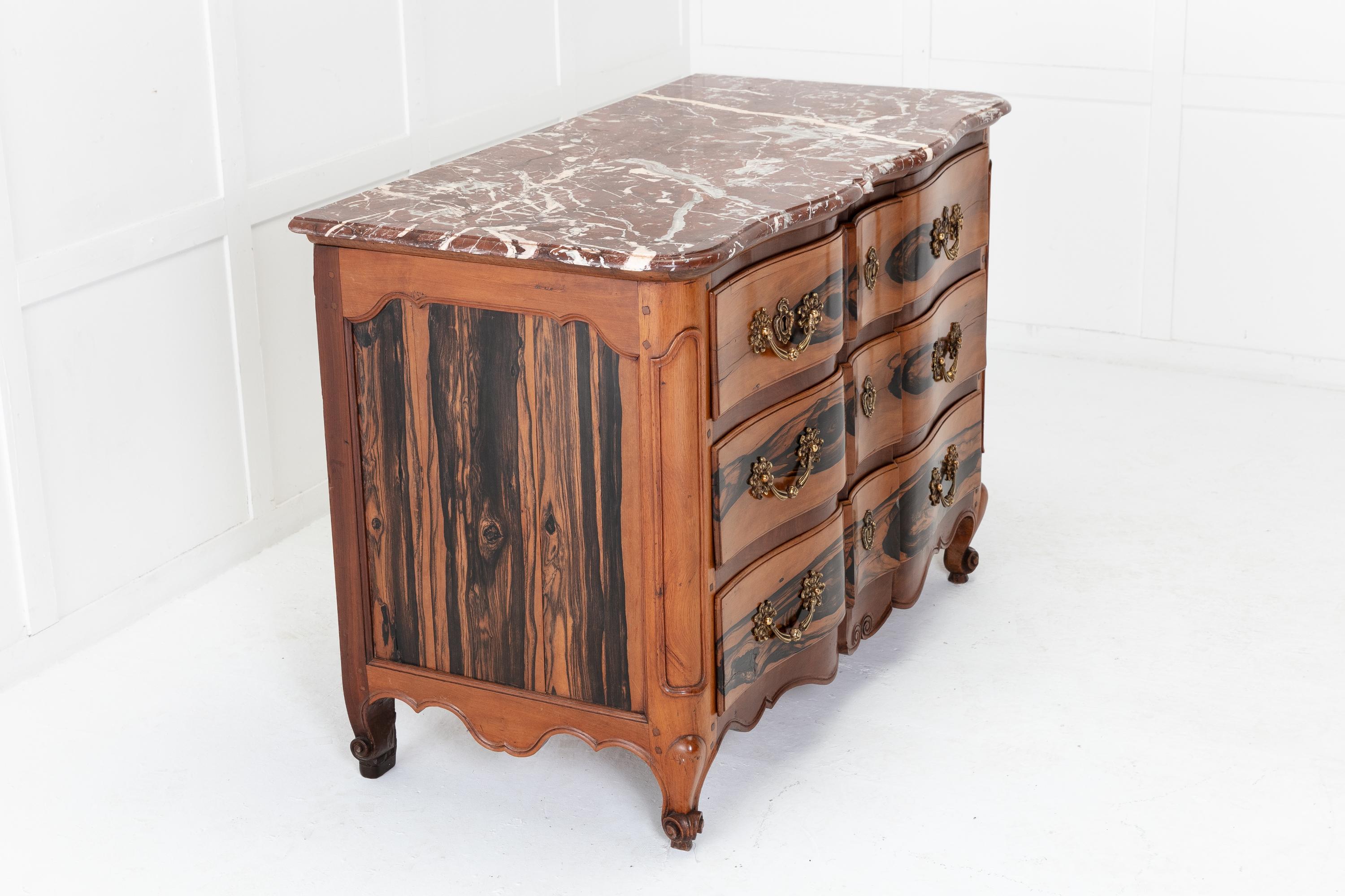 18th Century French Guaiac Wood and Walnut Commode In Good Condition For Sale In Gloucestershire, GB