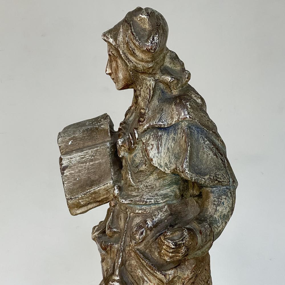Französische handgeschnitzte und bemalte Holzstatue aus dem 18. Jahrhundert im Angebot 5