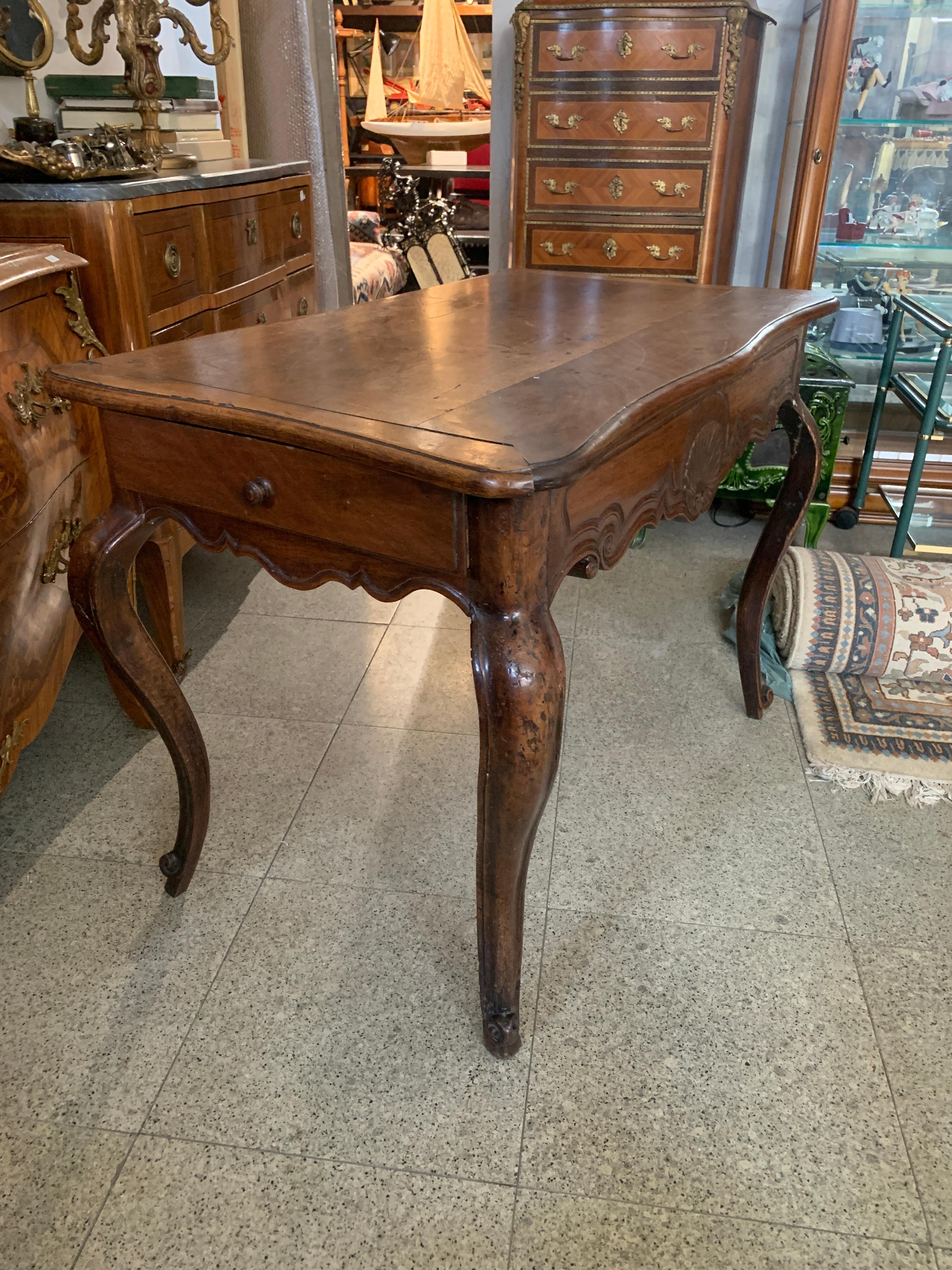 18th Century French Hand Carved Walnut Writing Table with Two Drawers Louis XV For Sale 11