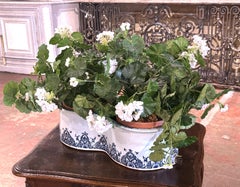 Französische handbemalte blau-weiße Bidet Jardiniere aus Fayence aus dem 18. Jahrhundert