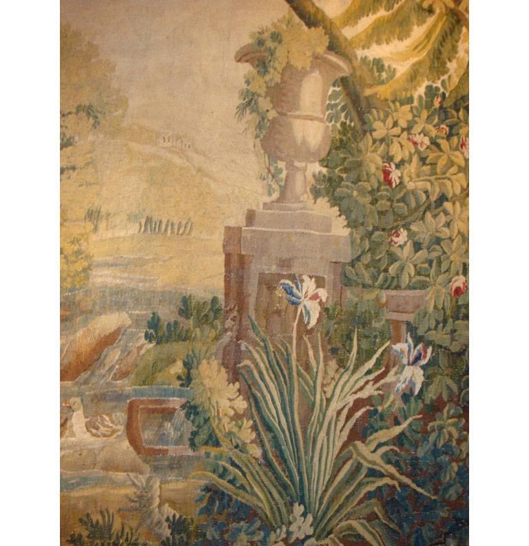Französischer handgewebter pastoraler Verdure-Aubusson-Wandteppich aus dem 18. Jahrhundert im Angebot 3