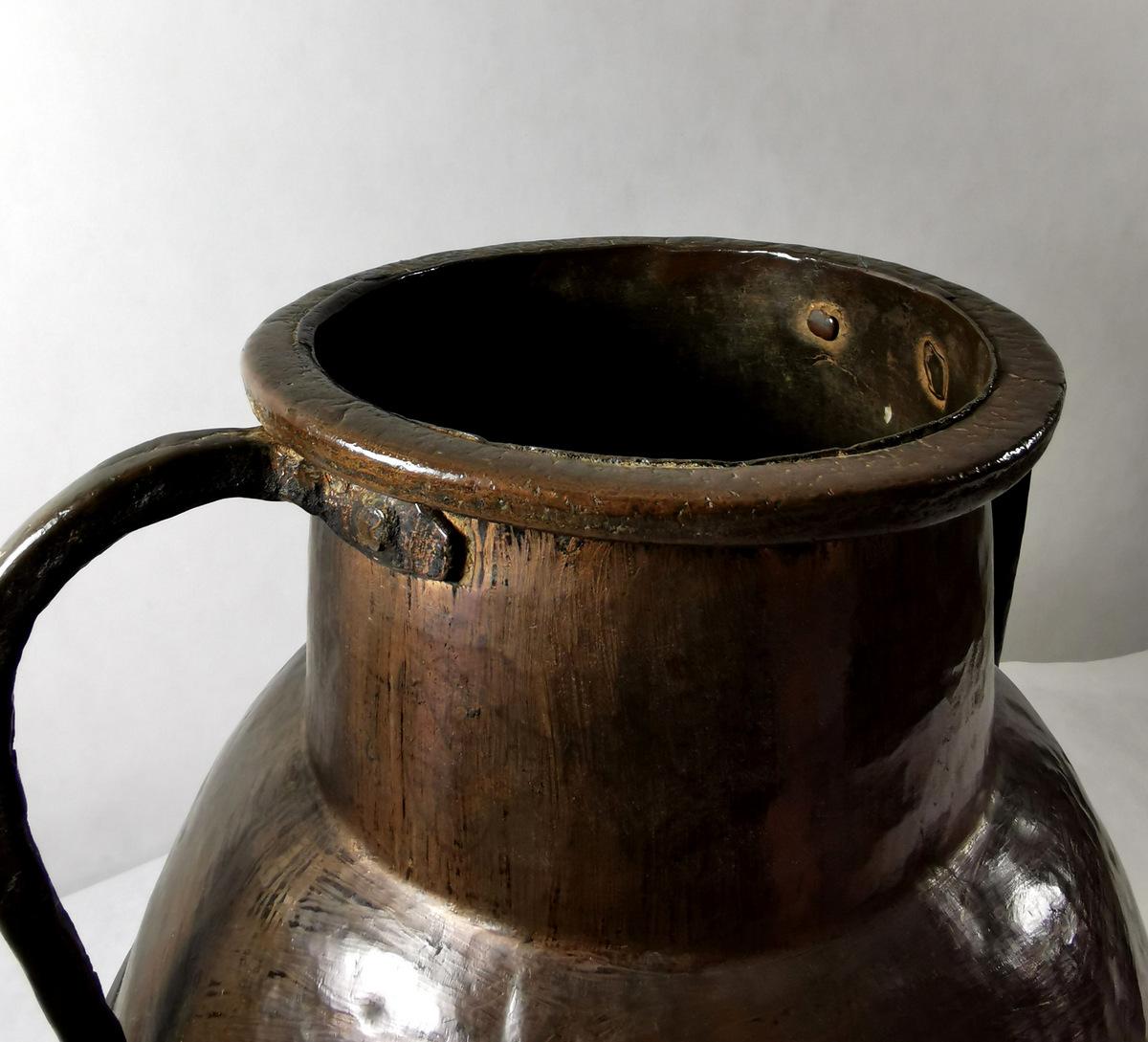 Grand récipient à eau en cuivre français du 18e siècle Bon état - En vente à Prato, Tuscany