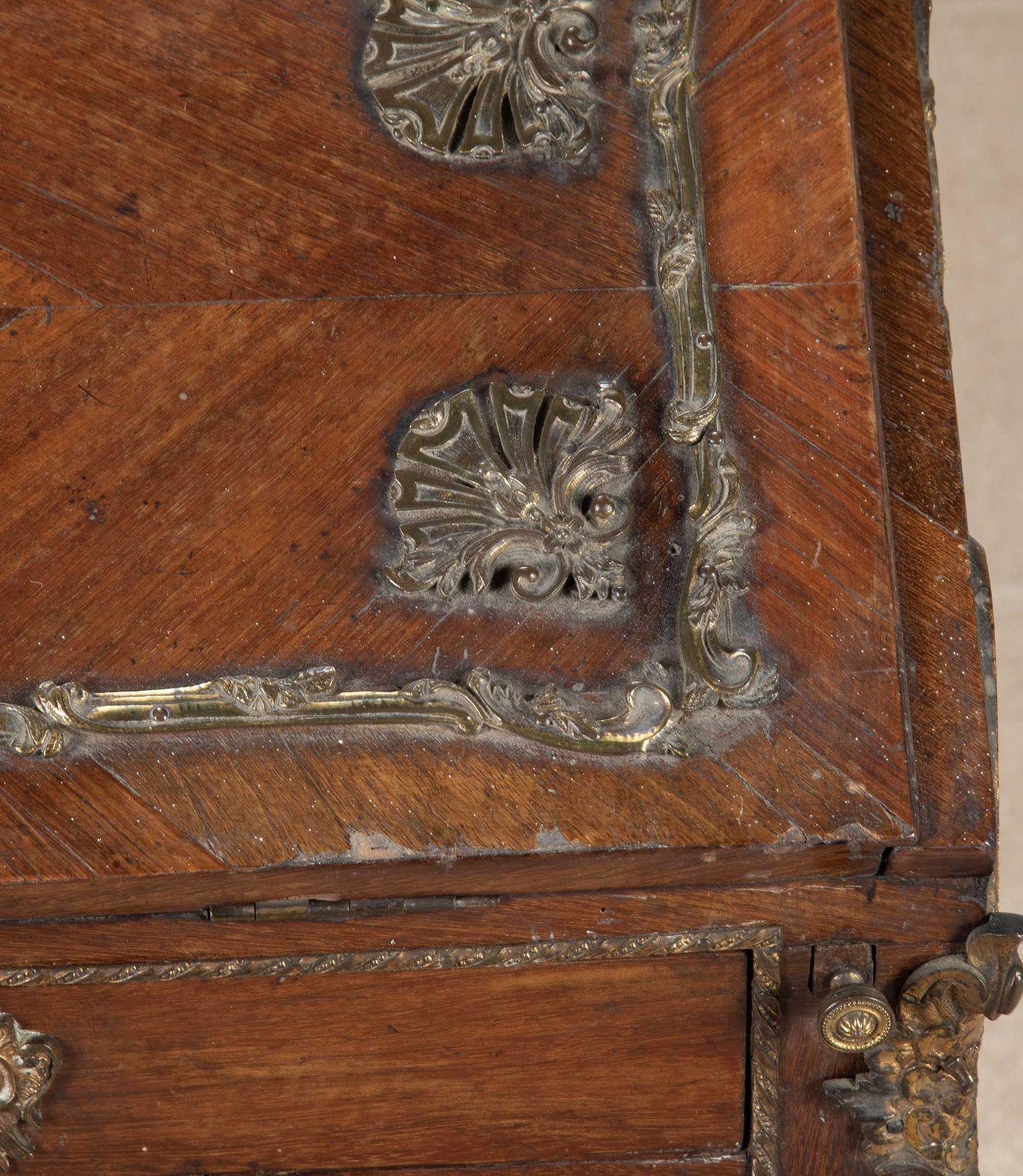 Bureau de Dame francese del 18° secolo in legno di quercia in vendita 4