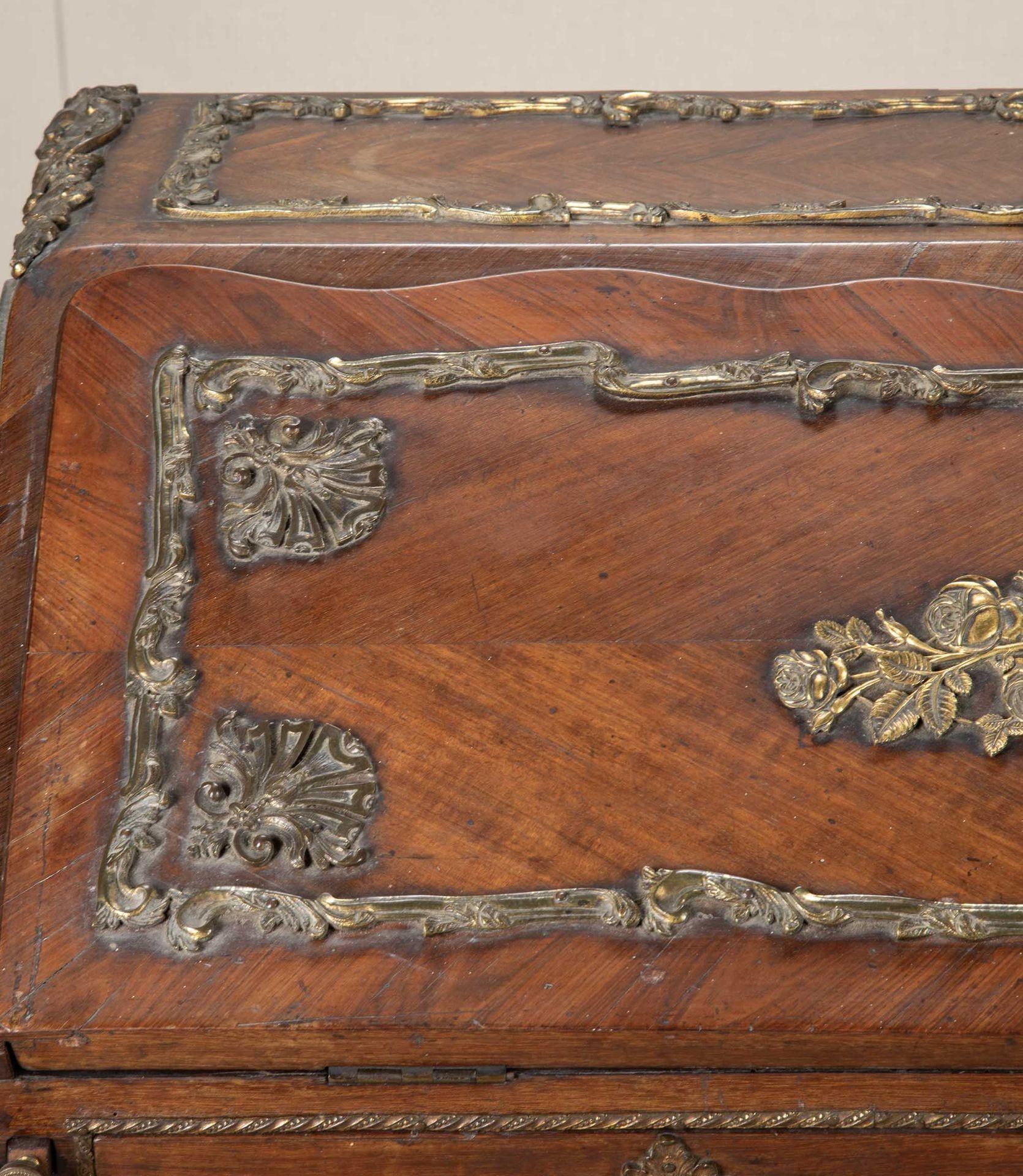 Bureau de Dame francese del 18° secolo in legno di quercia in vendita 6