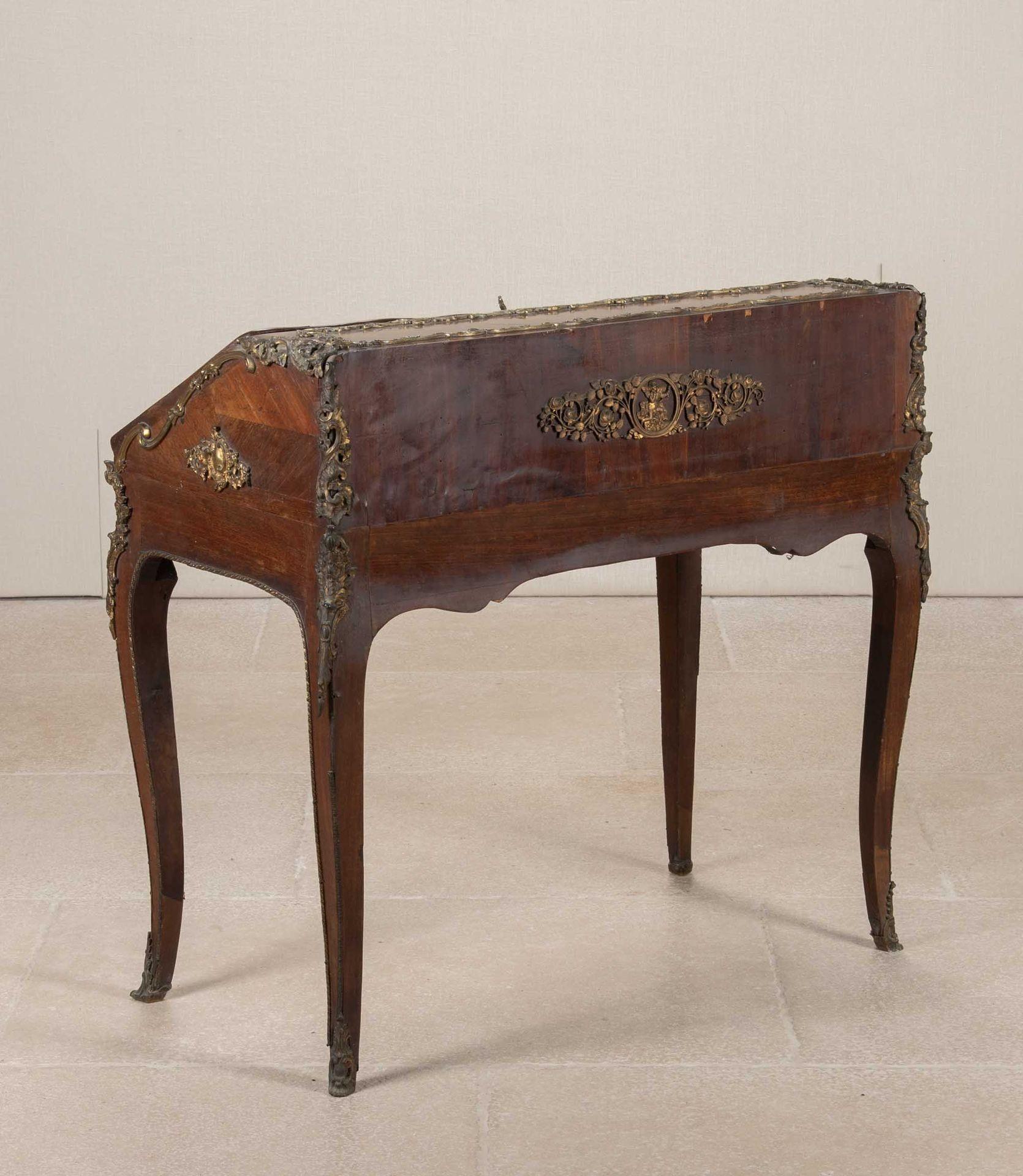 Francese Bureau de Dame francese del 18° secolo in legno di quercia in vendita