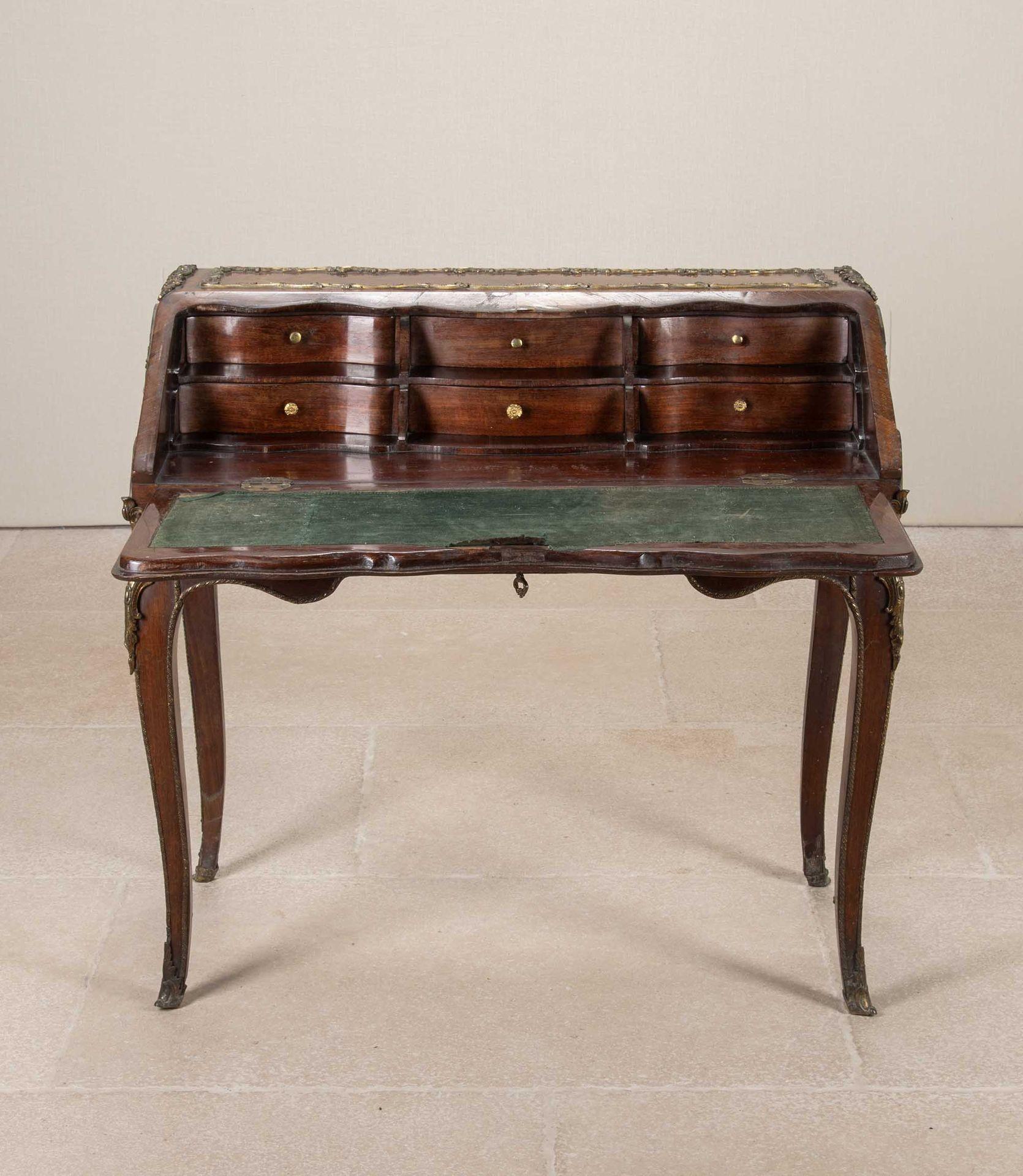 Bureau de Dame francese del 18° secolo in legno di quercia In condizioni discrete in vendita a Gloucestershire, GB