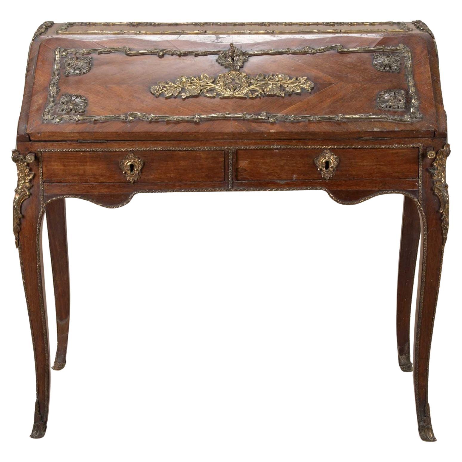 Bureau de dame en bois de roi du XVIIIe siècle