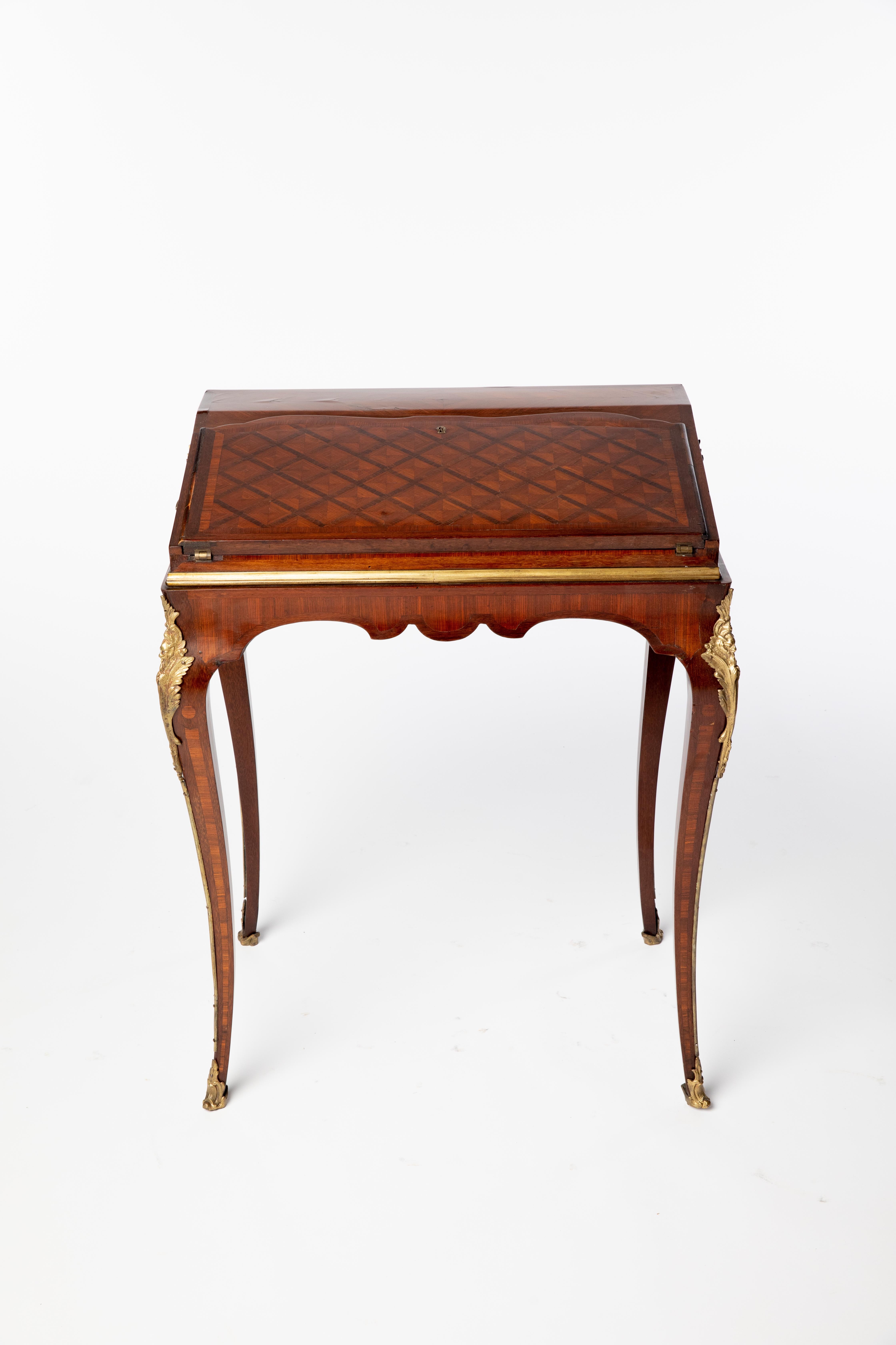 18th Century French Ladies Writing Desk In Excellent Condition For Sale In Houston, TX