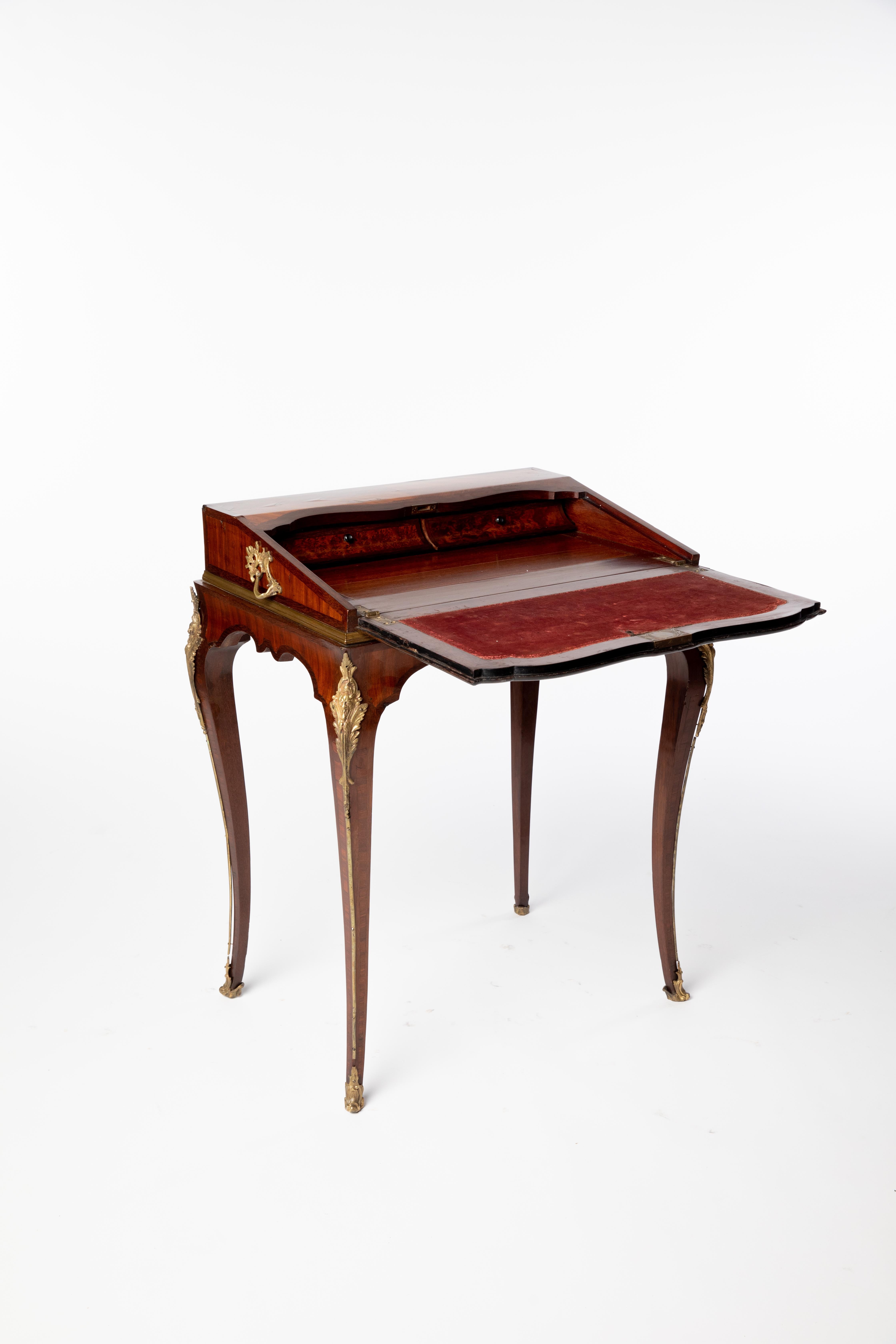 18th Century French Ladies Writing Desk For Sale 3