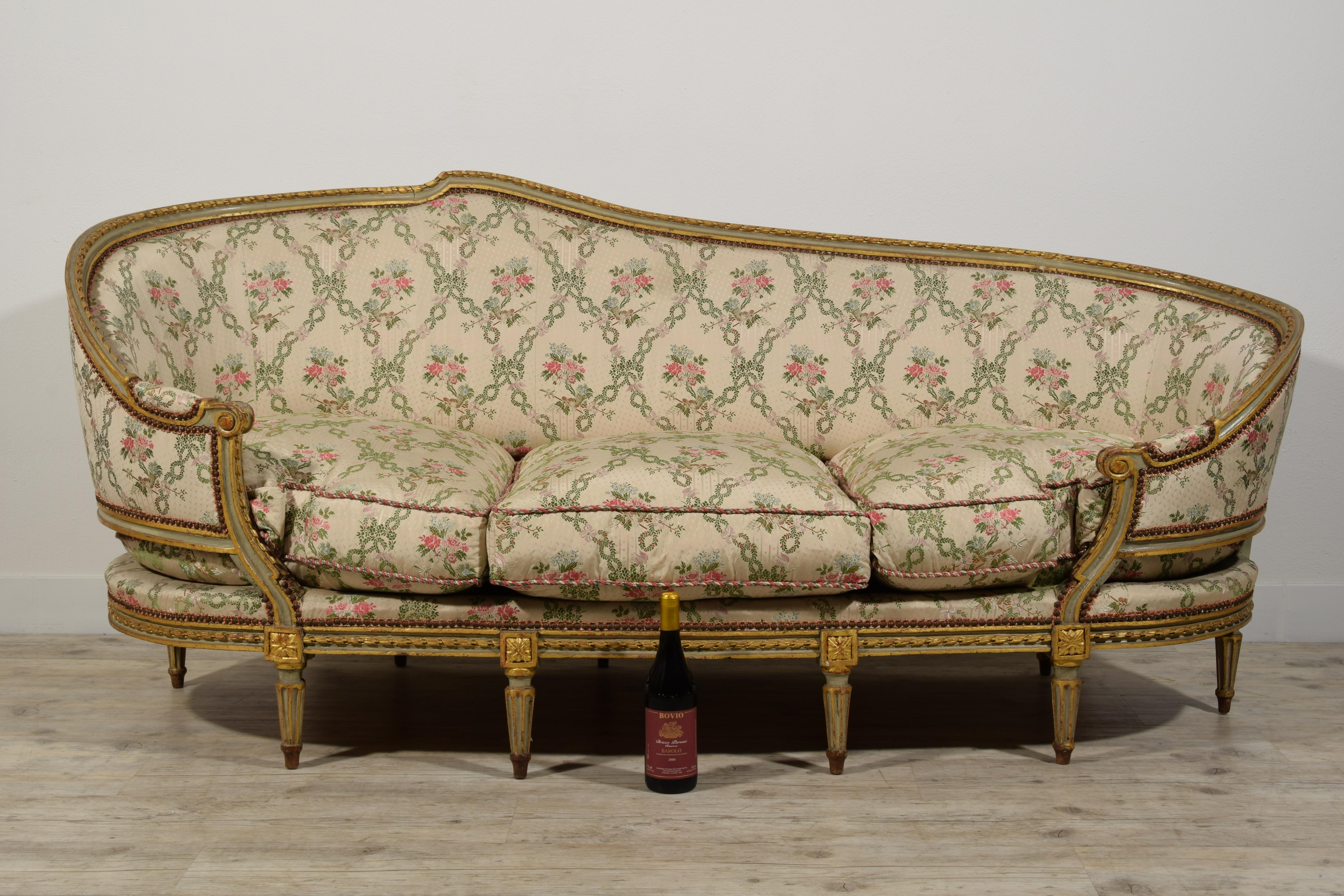 18th Century, French Laquered Giltwood Louis XVI Sofa by Pierre Nicolas Pillot For Sale 4