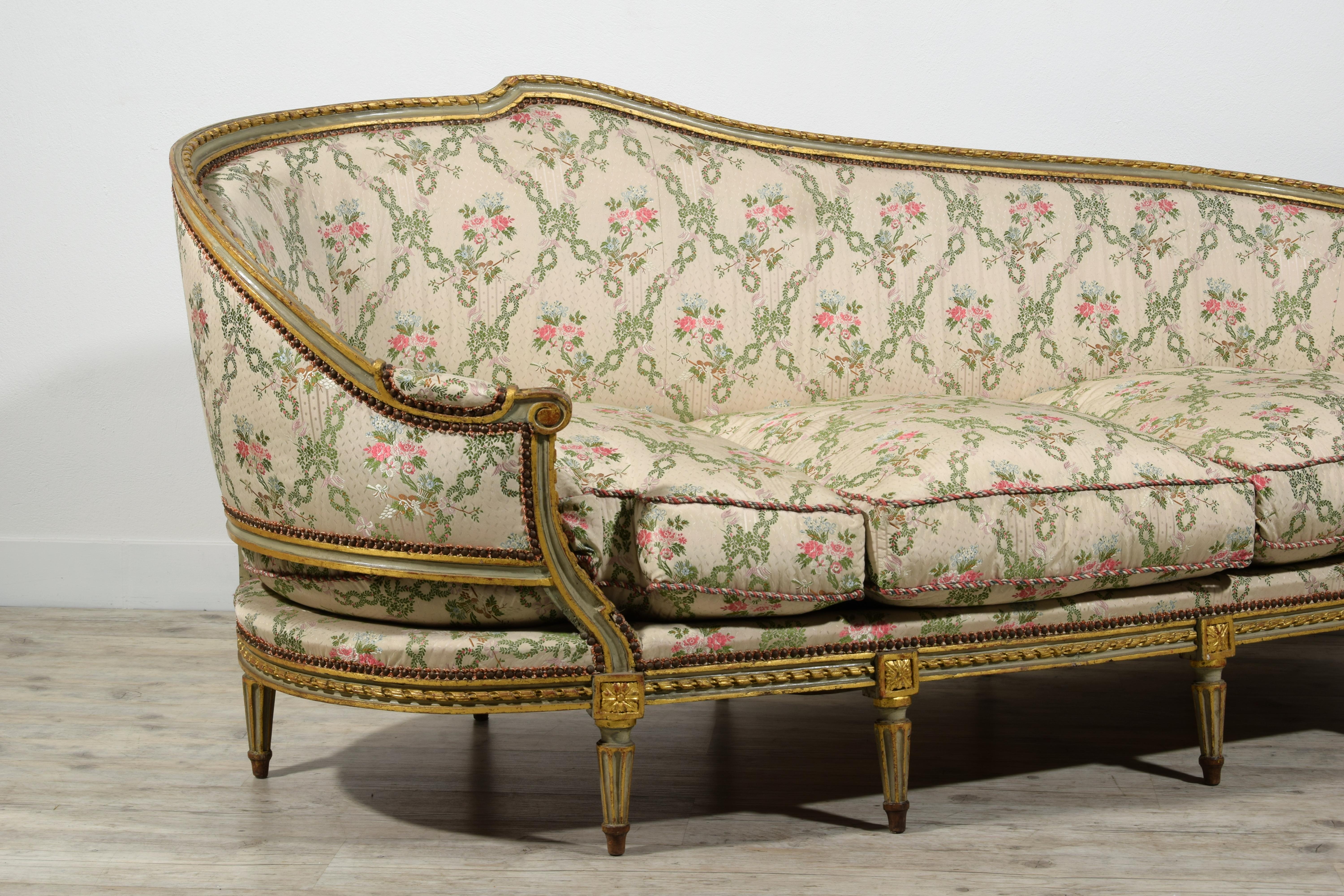 18th Century, French Laquered Giltwood Louis XVI Sofa by Pierre Nicolas Pillot For Sale 5