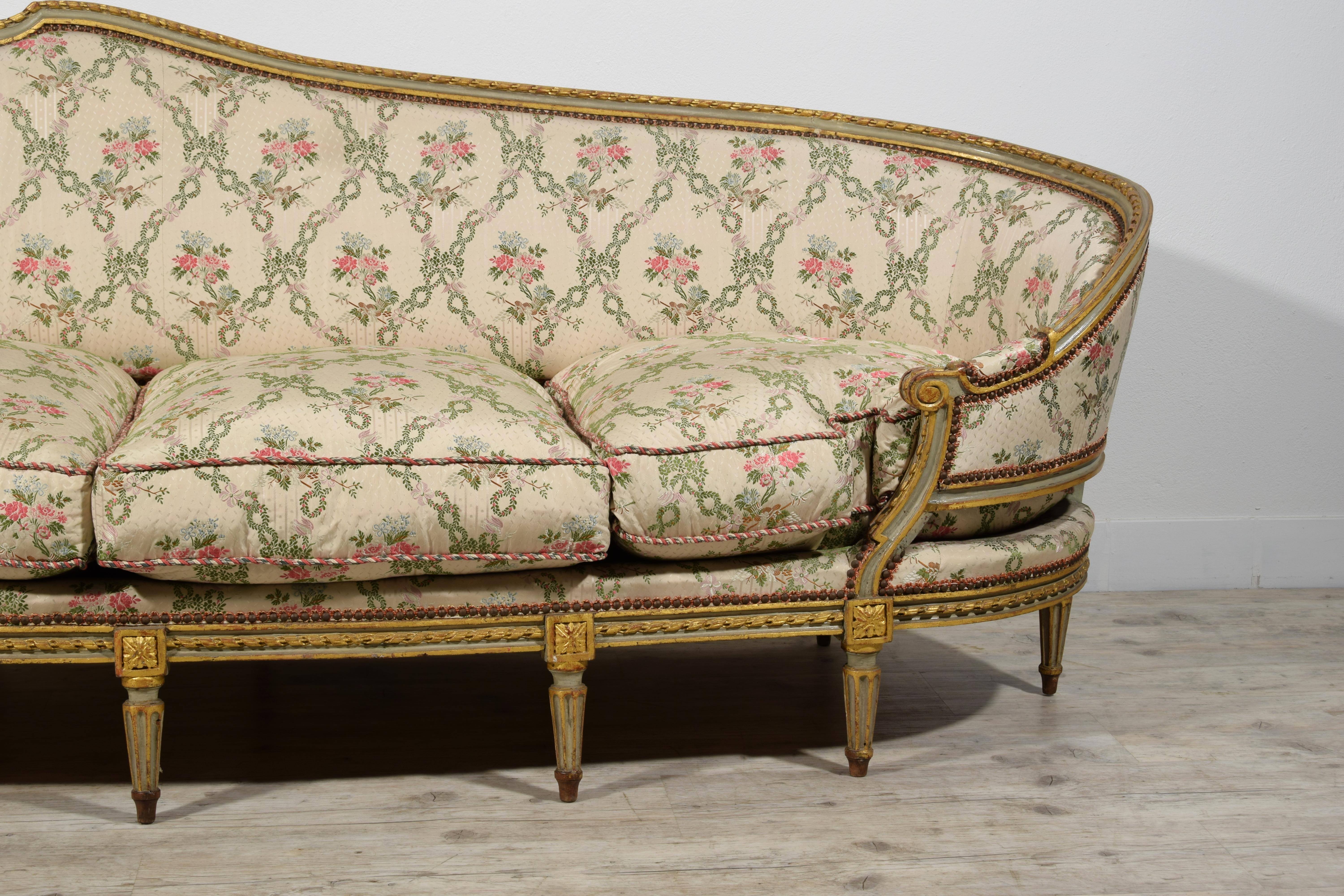 18th Century, French Laquered Giltwood Louis XVI Sofa by Pierre Nicolas Pillot For Sale 6
