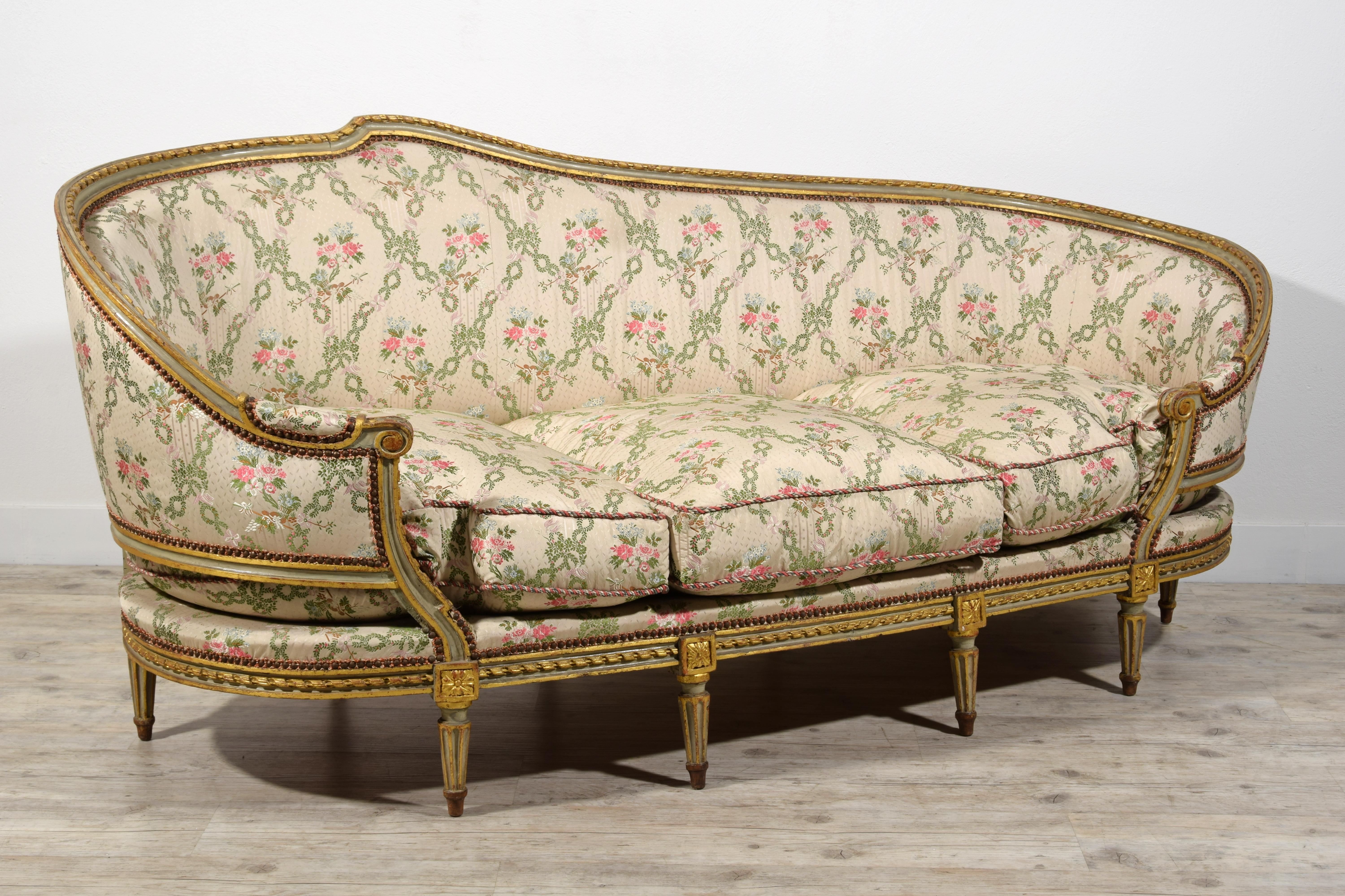 18th Century, French Laquered Giltwood Louis XVI Sofa by Pierre Nicolas Pillot For Sale 12