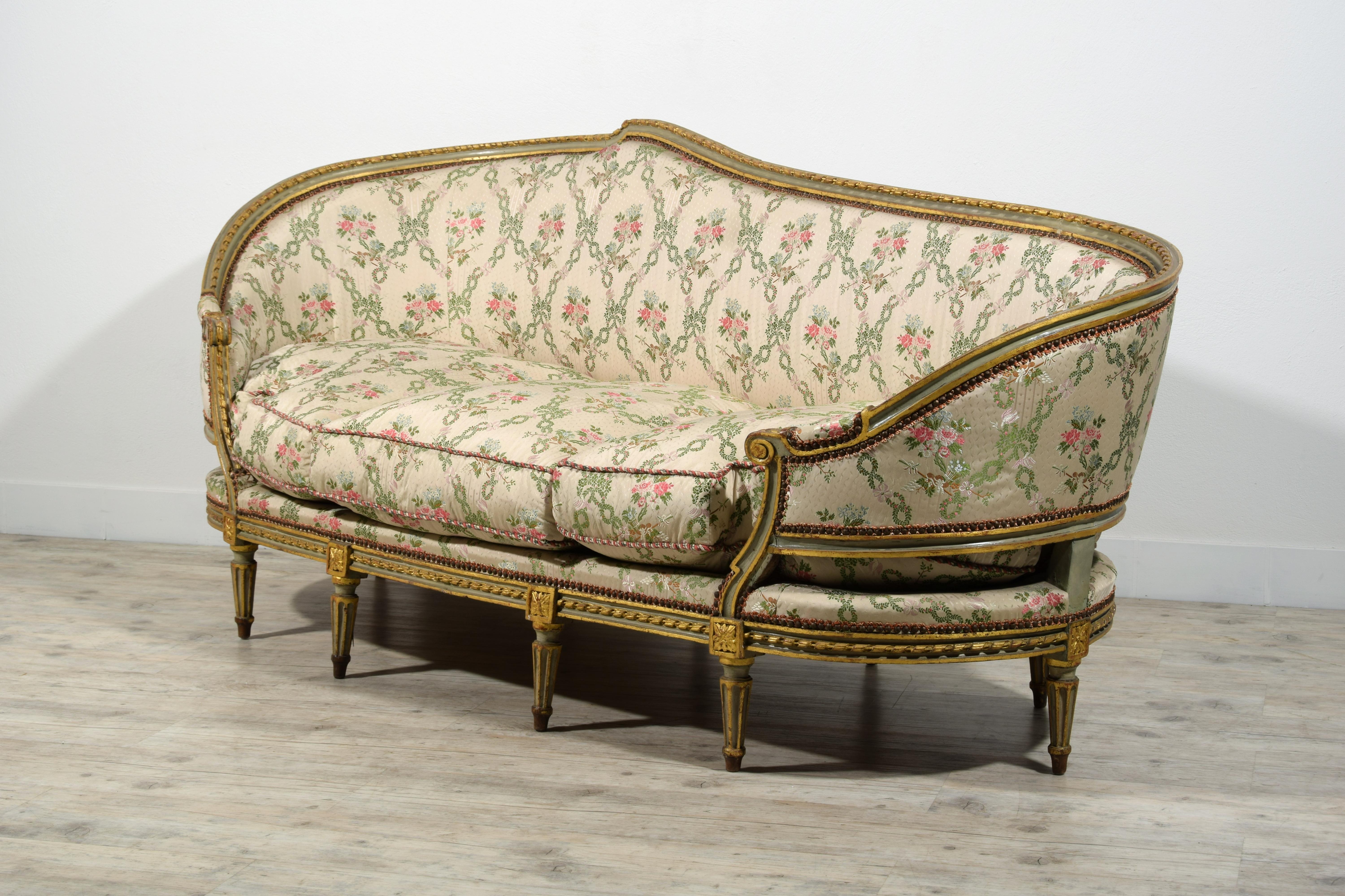 Hand-Carved 18th Century, French Laquered Giltwood Louis XVI Sofa by Pierre Nicolas Pillot For Sale