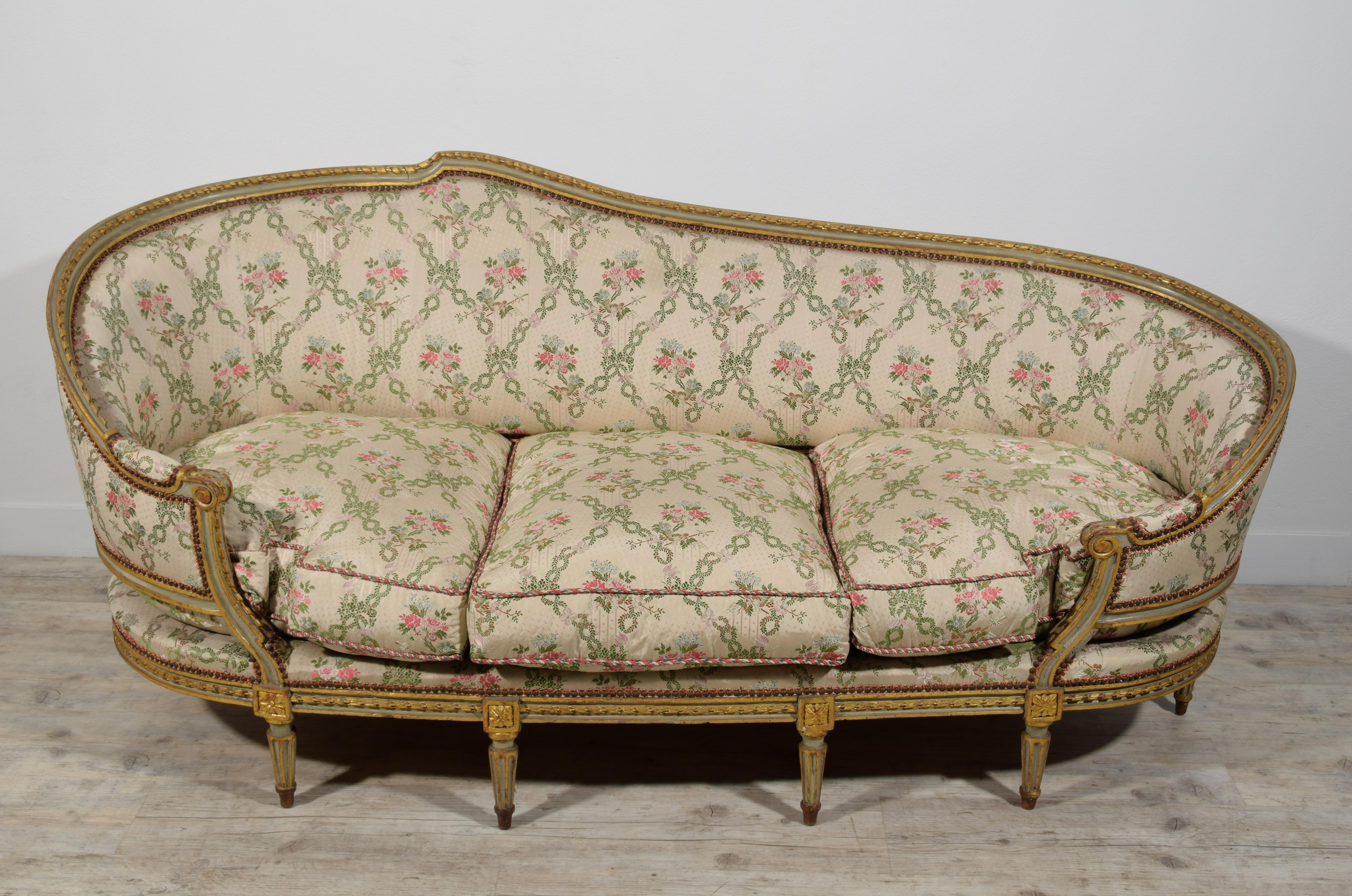18th Century, French Laquered Giltwood Louis XVI Sofa by Pierre Nicolas Pillot For Sale 3