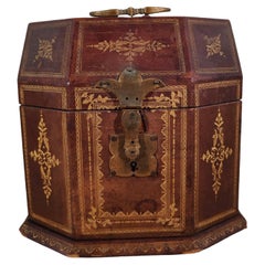 Boîte en cuir française du XVIIIe siècle