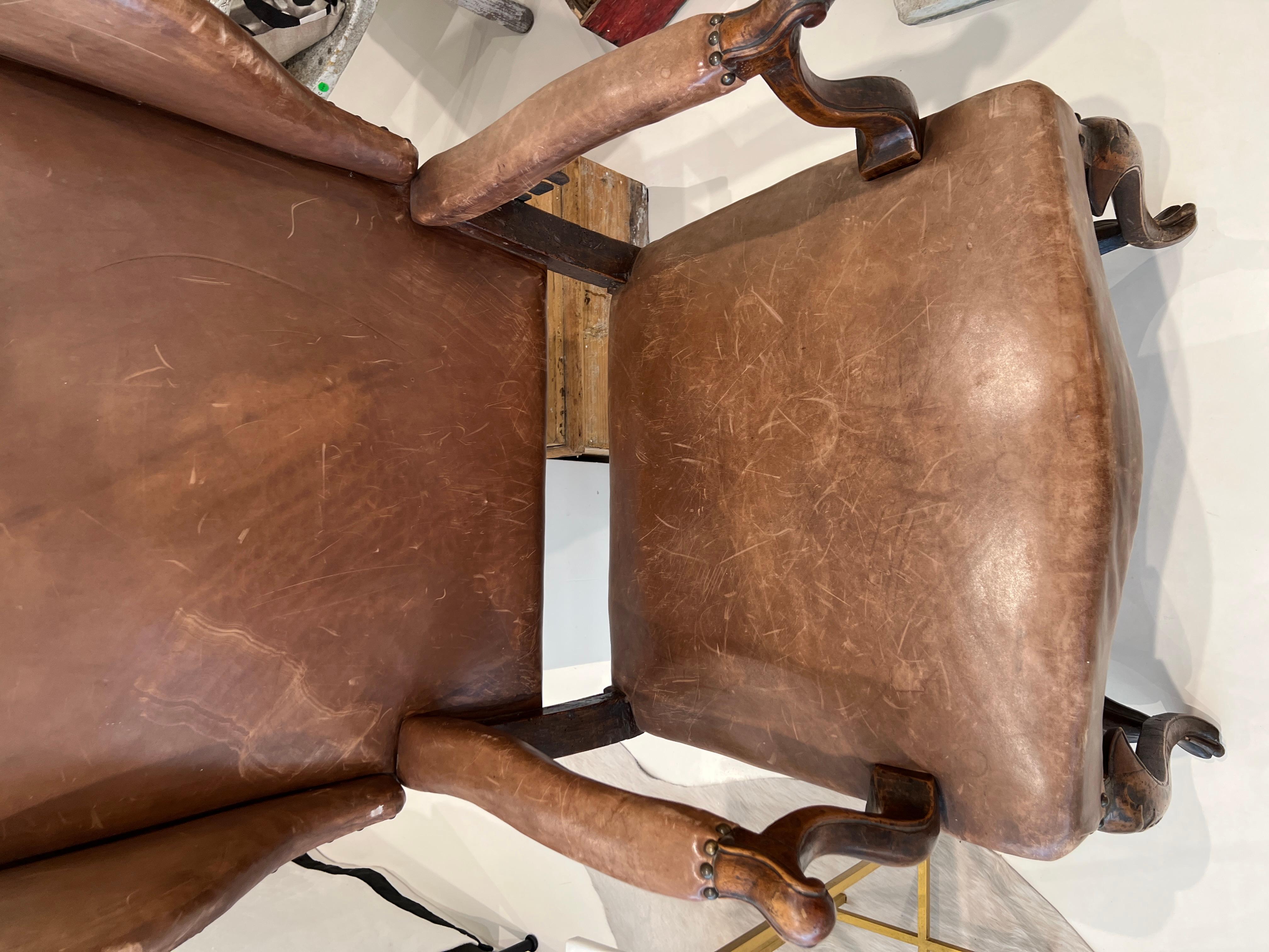 Cuir Chaise longue en cuir français du XVIIIe siècle en vente