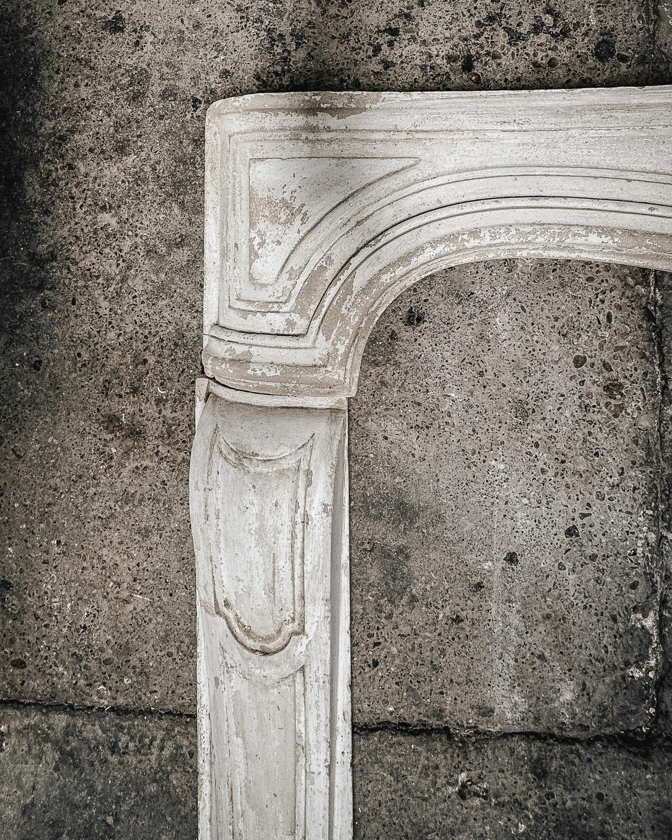 18th Century French Limestone Fireplace Mantel with Shell Detail For Sale 4