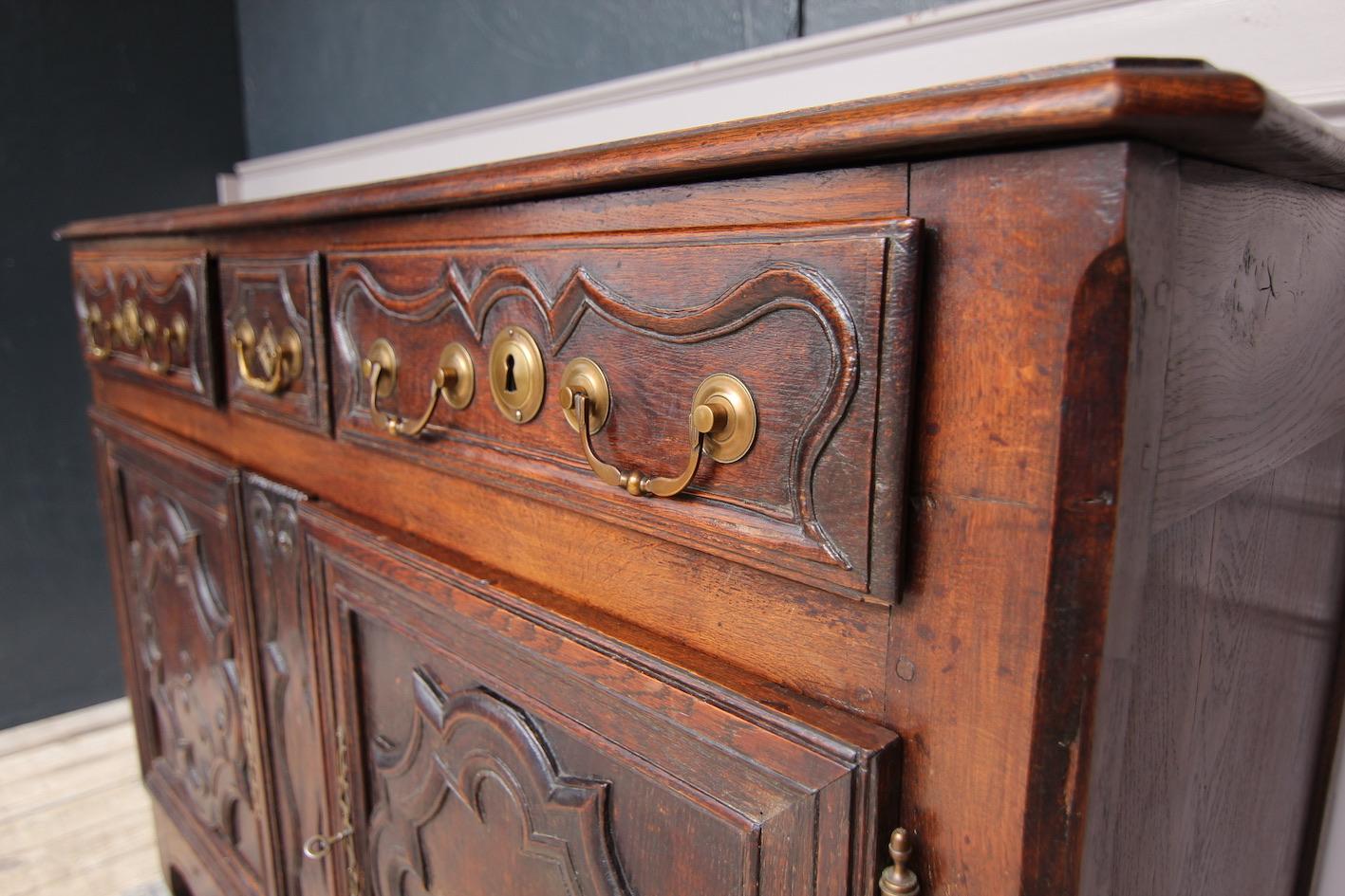 18th Century French Lorraine Sideboard Made of Oak 9