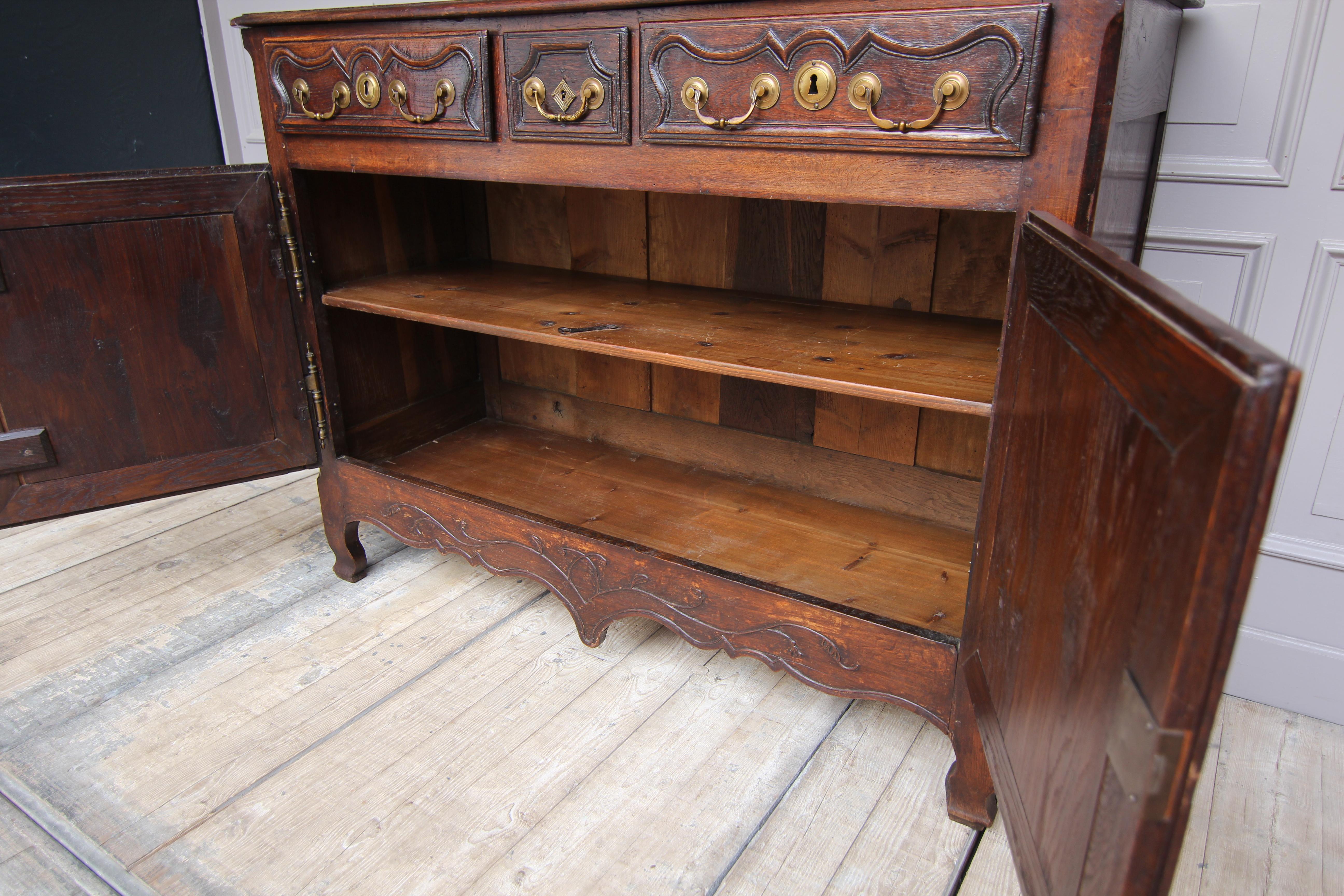18th Century French Lorraine Sideboard Made of Oak 1