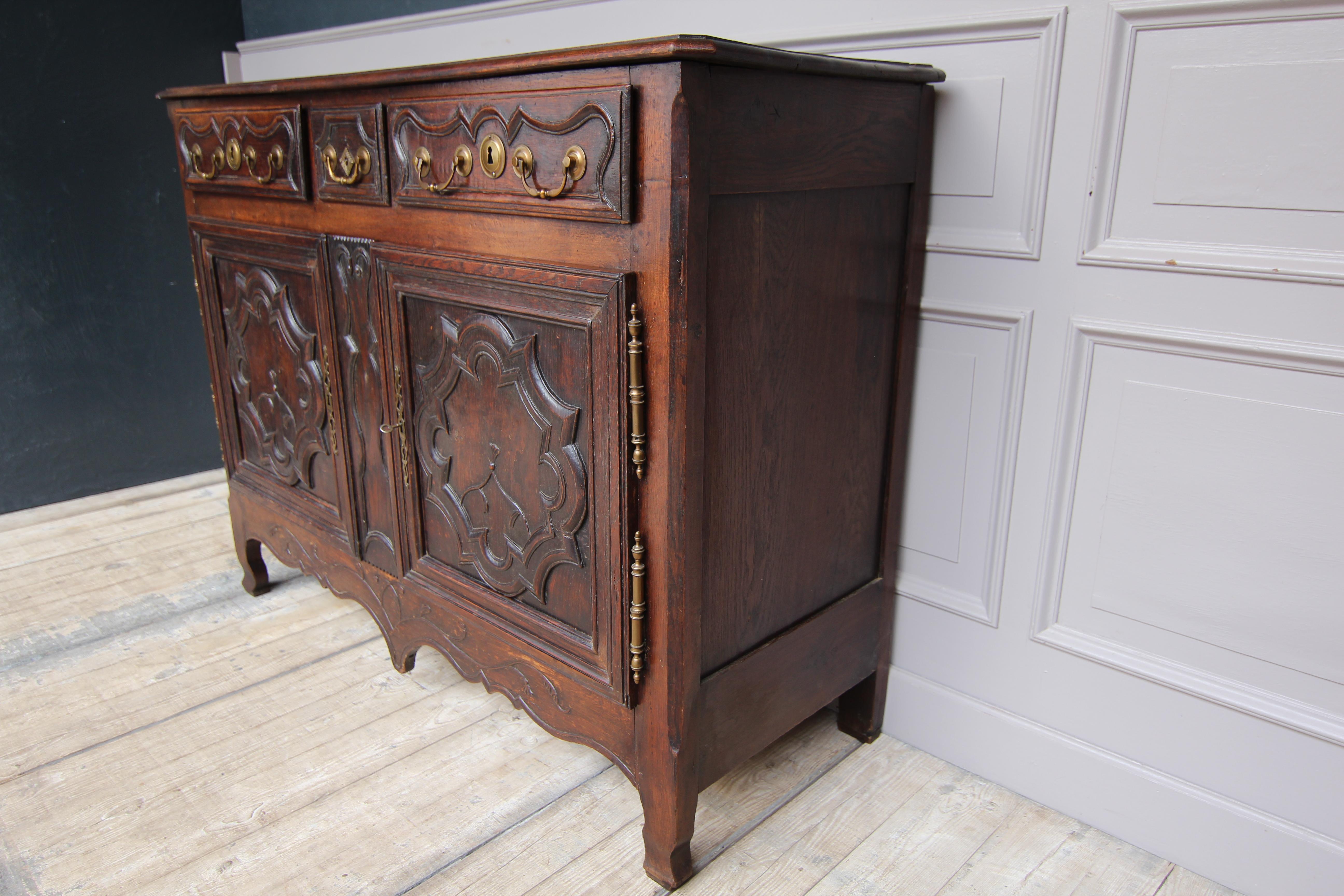 18th Century French Lorraine Sideboard Made of Oak 2