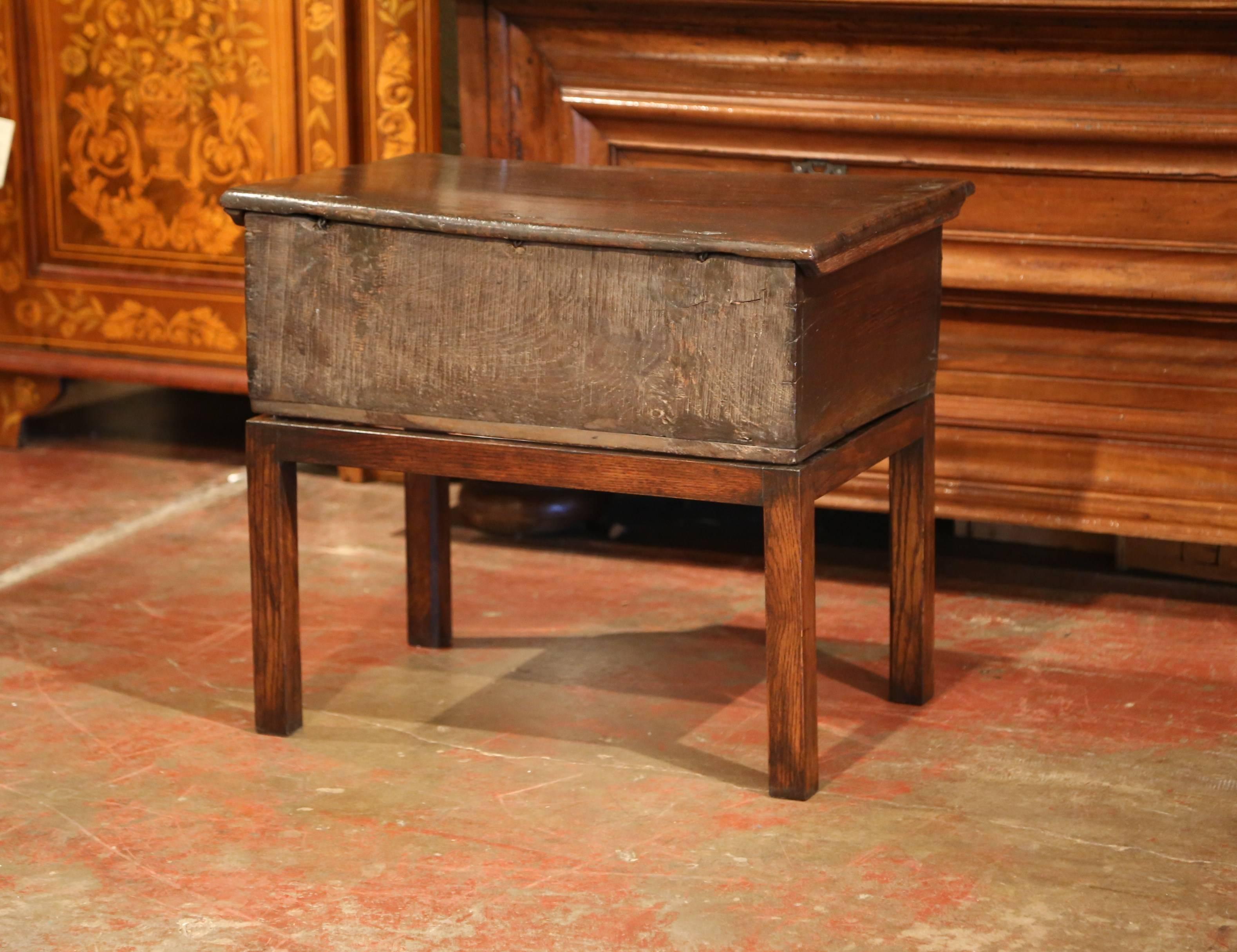 18th Century French Louis XIII Carved Oak Trunk Side Table with Fleurs De Lys 4