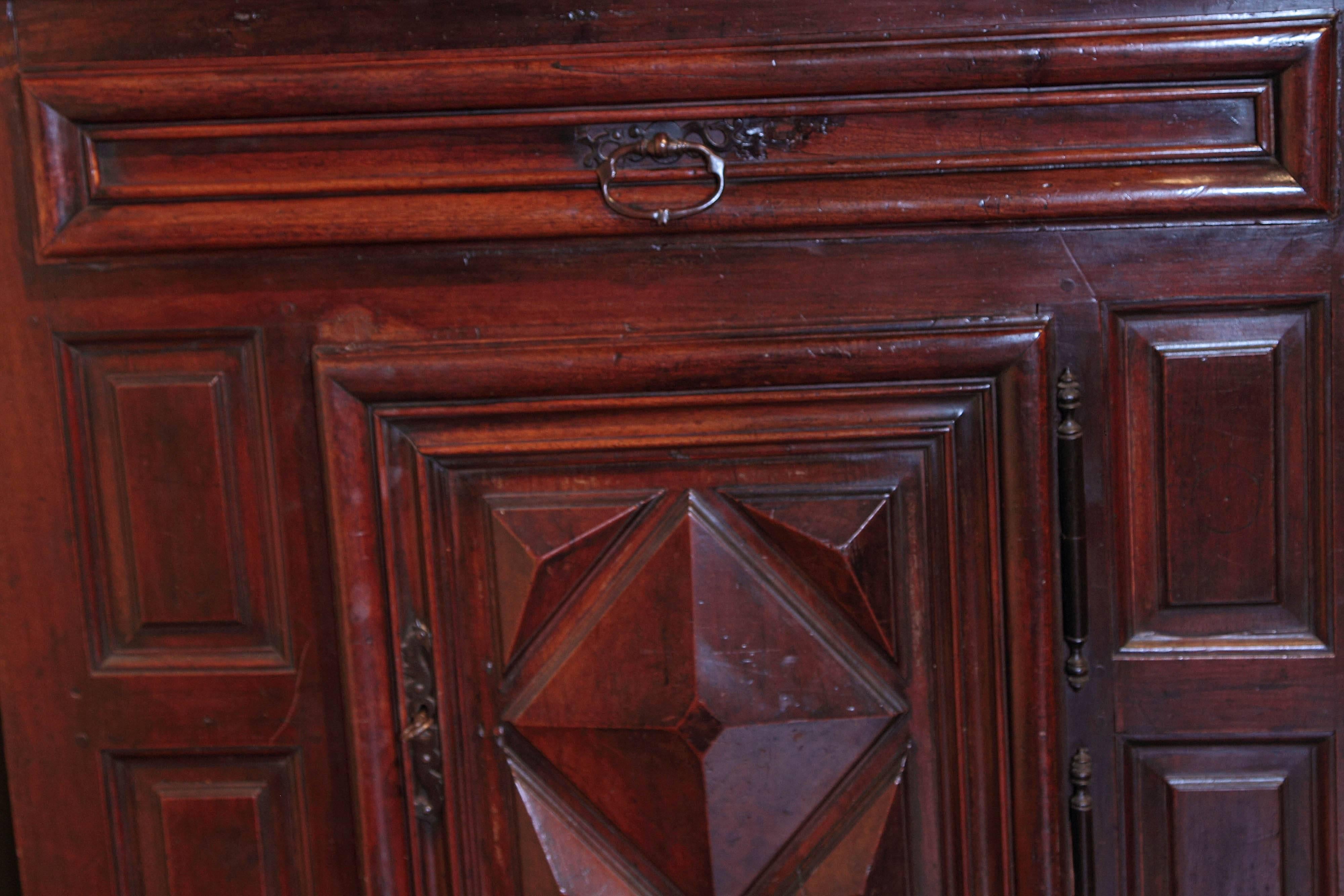 18th Century French Louis XIII Carved Walnut Cabinet with Diamond Shaped Decor 6