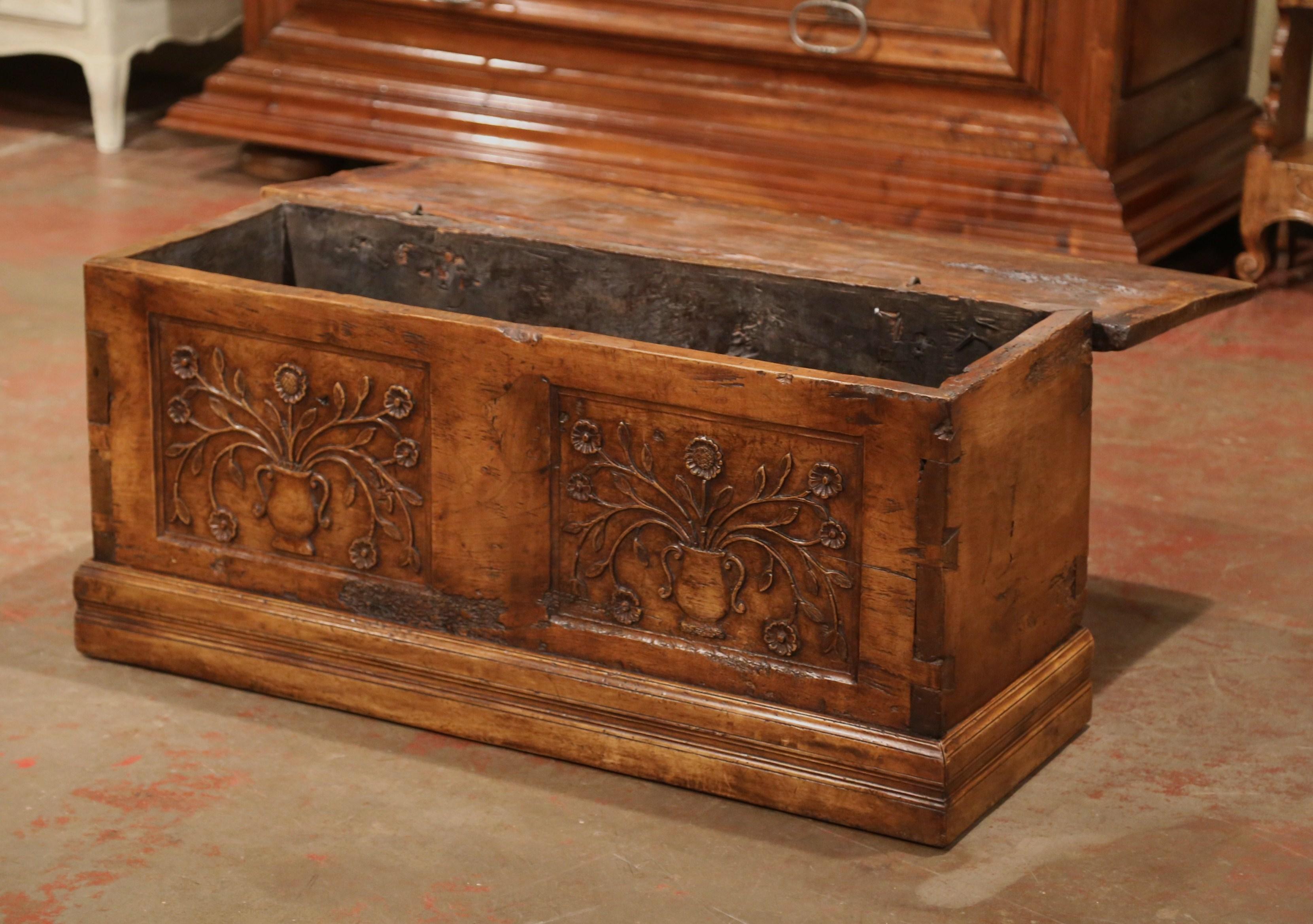 18th Century French Louis XIII Carved Walnut Coffer Trunk from The Pyrenees In Excellent Condition In Dallas, TX