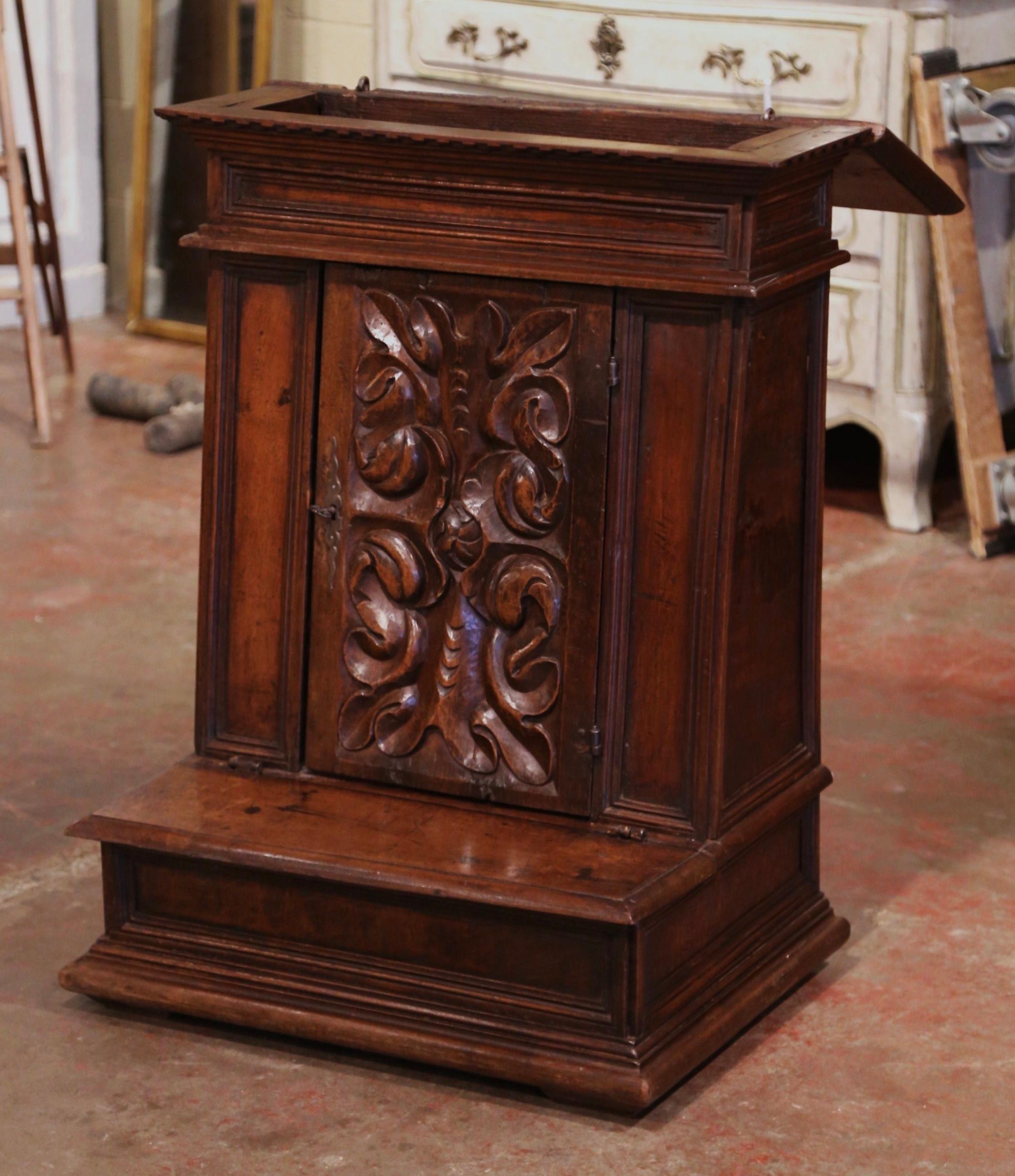 18th Century French Louis XIII Carved Walnut Prie-Dieu Prayer Kneeler 3