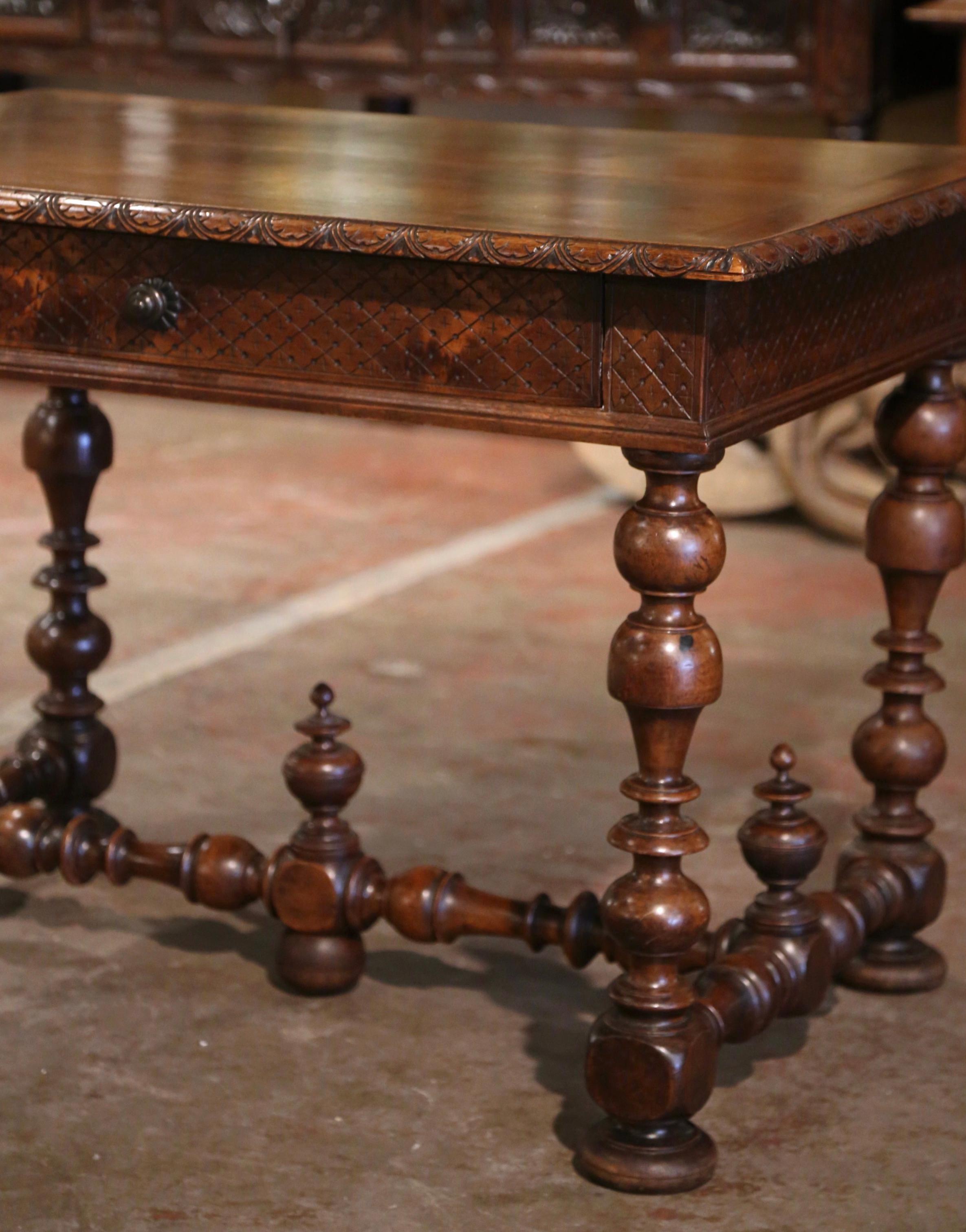 Hand-Carved 18th Century French Louis XIII Carved Walnut Turned-Leg Side Table with Drawer For Sale