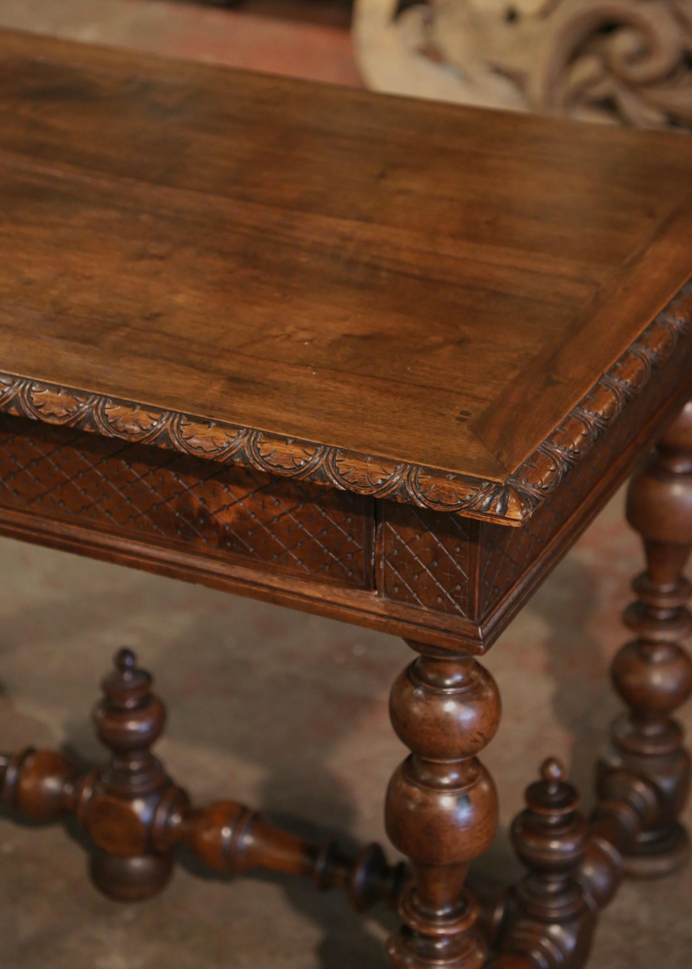 18th Century French Louis XIII Carved Walnut Turned-Leg Side Table with Drawer In Excellent Condition For Sale In Dallas, TX