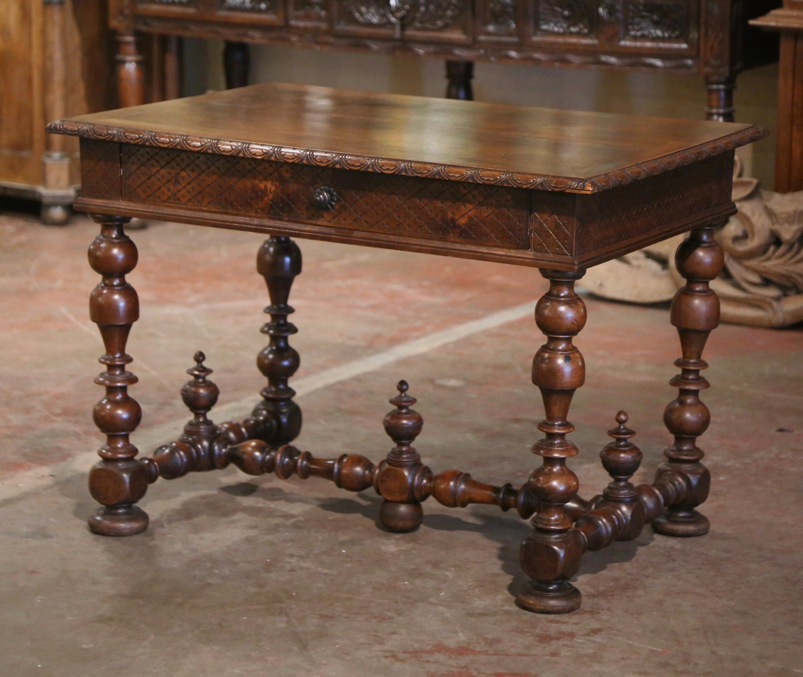 18th Century French Louis XIII Carved Walnut Turned-Leg Side Table with Drawer For Sale 1