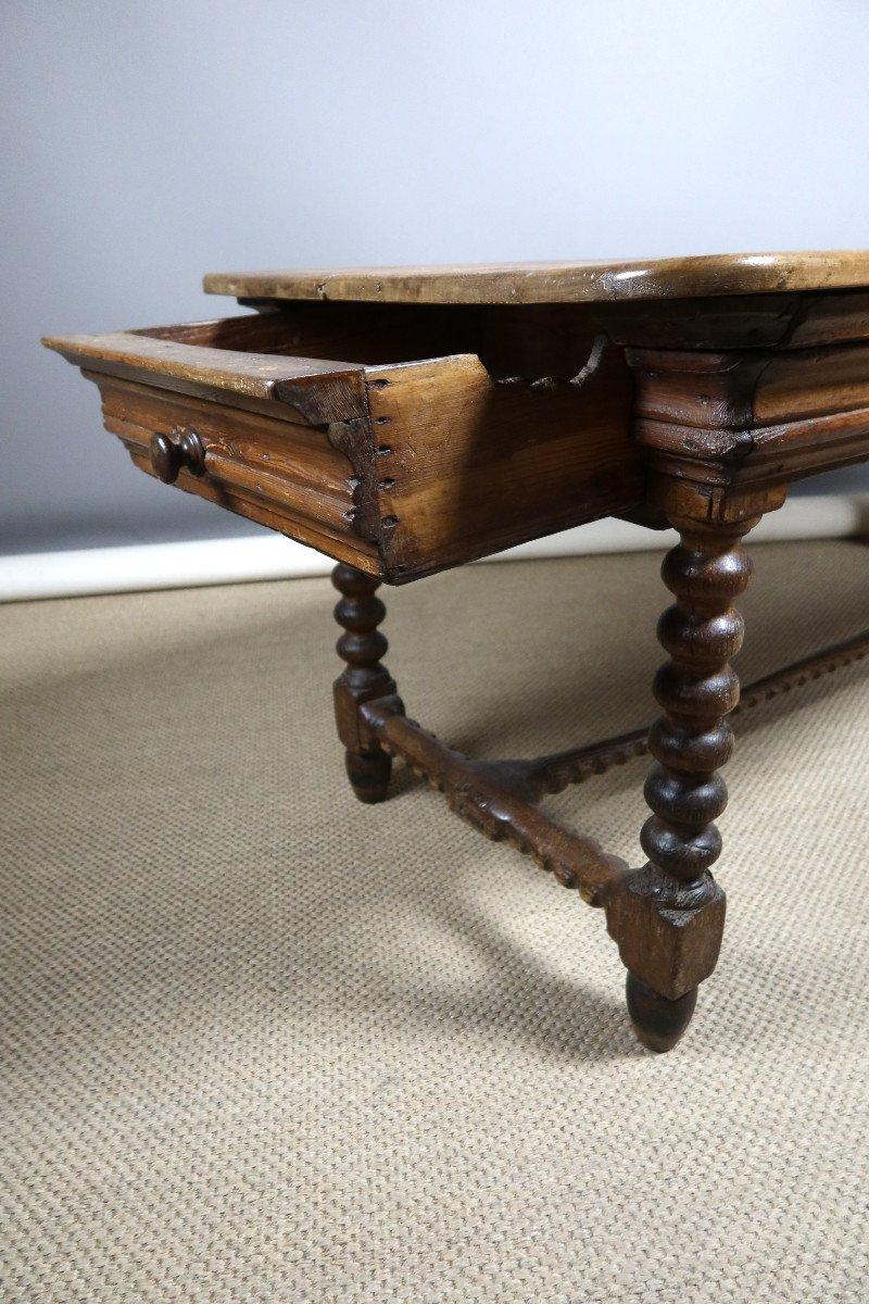 18th century French Louis XIII Pine Historical Table For Sale 6