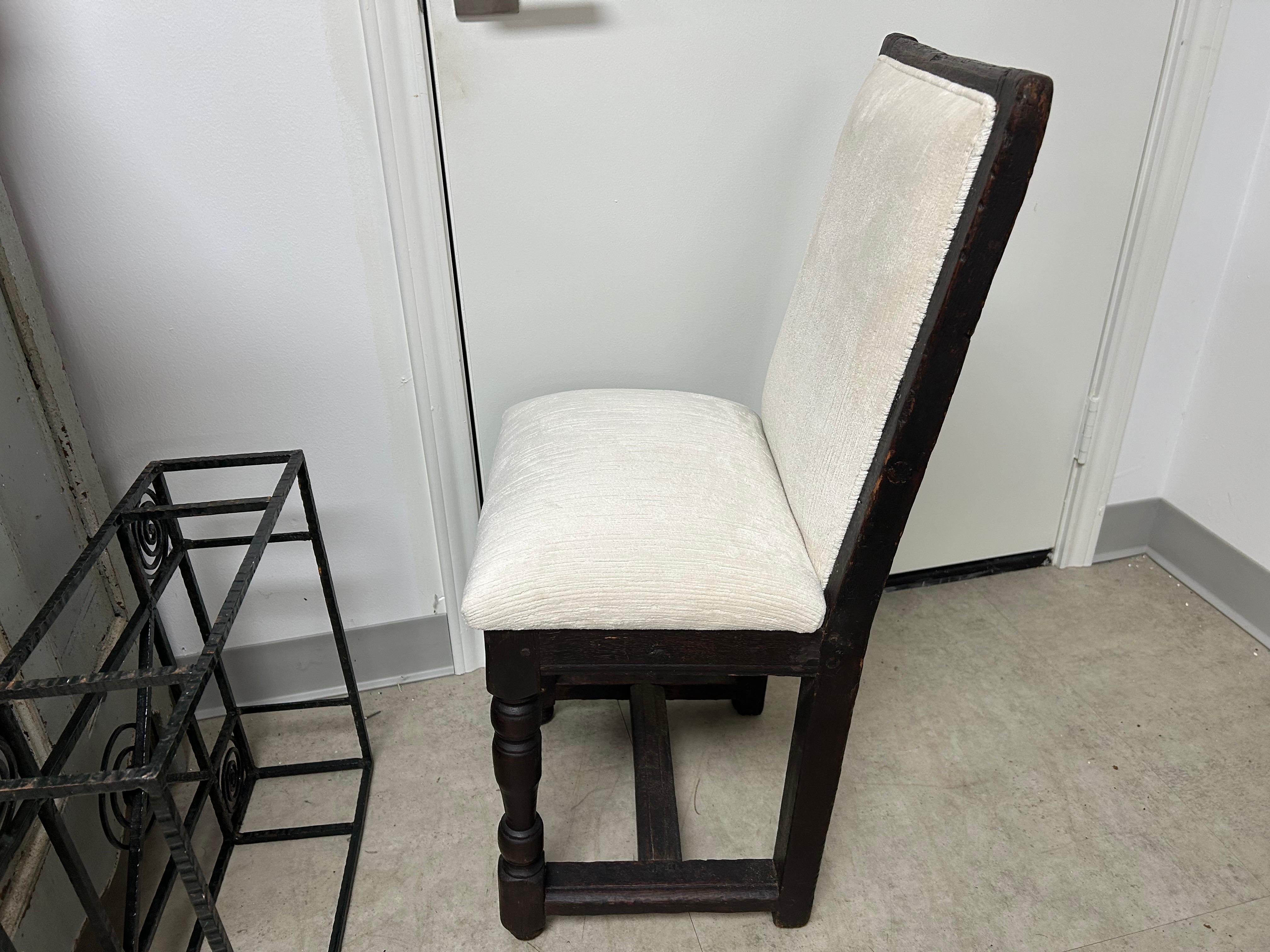 18th Century French Louis XIII Style Children's Chair For Sale 3