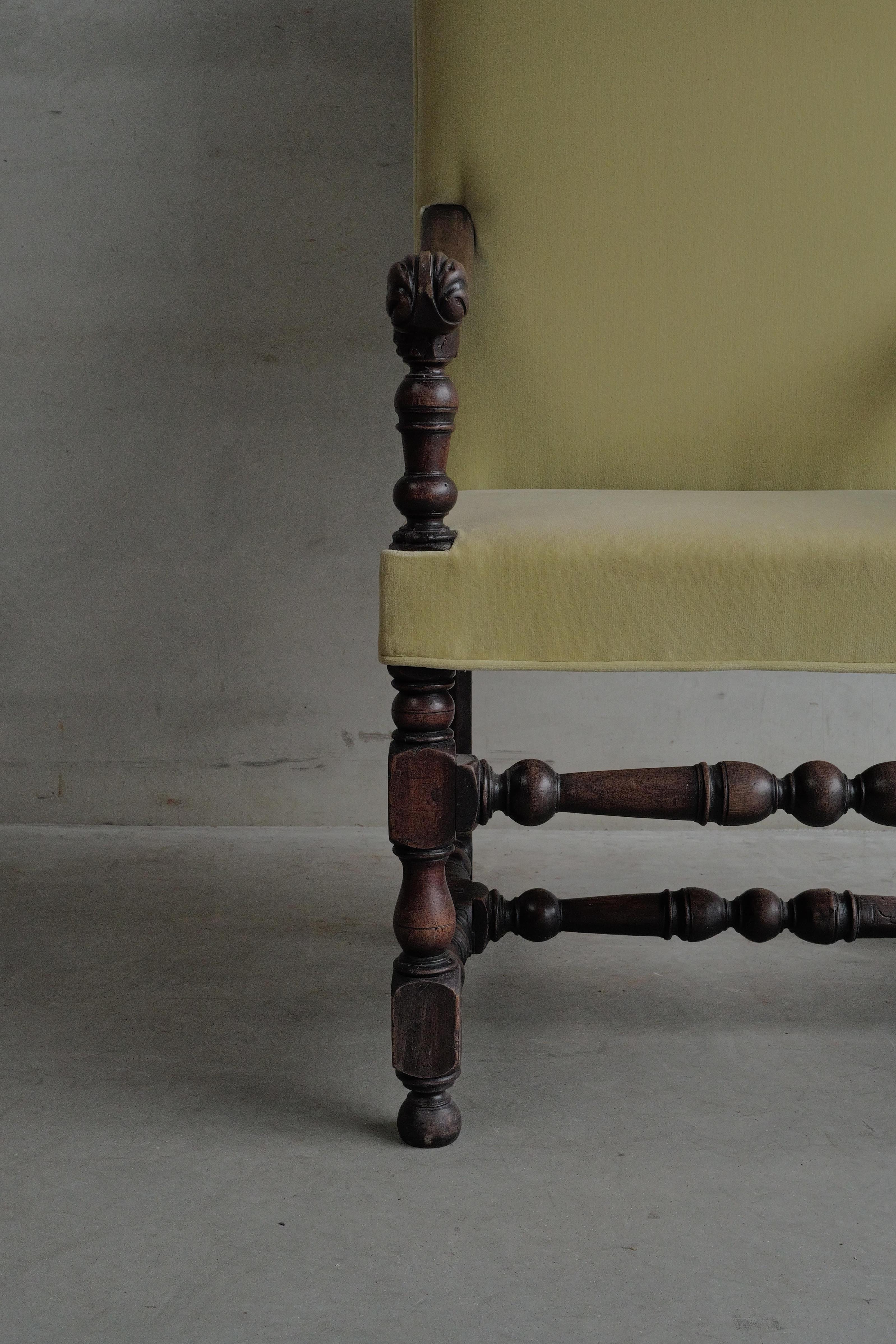 Sillón francés del siglo XVIII estilo Luis XIII Os de Mouton de nogal en Bueno estado para la venta en Antwerpen, BE