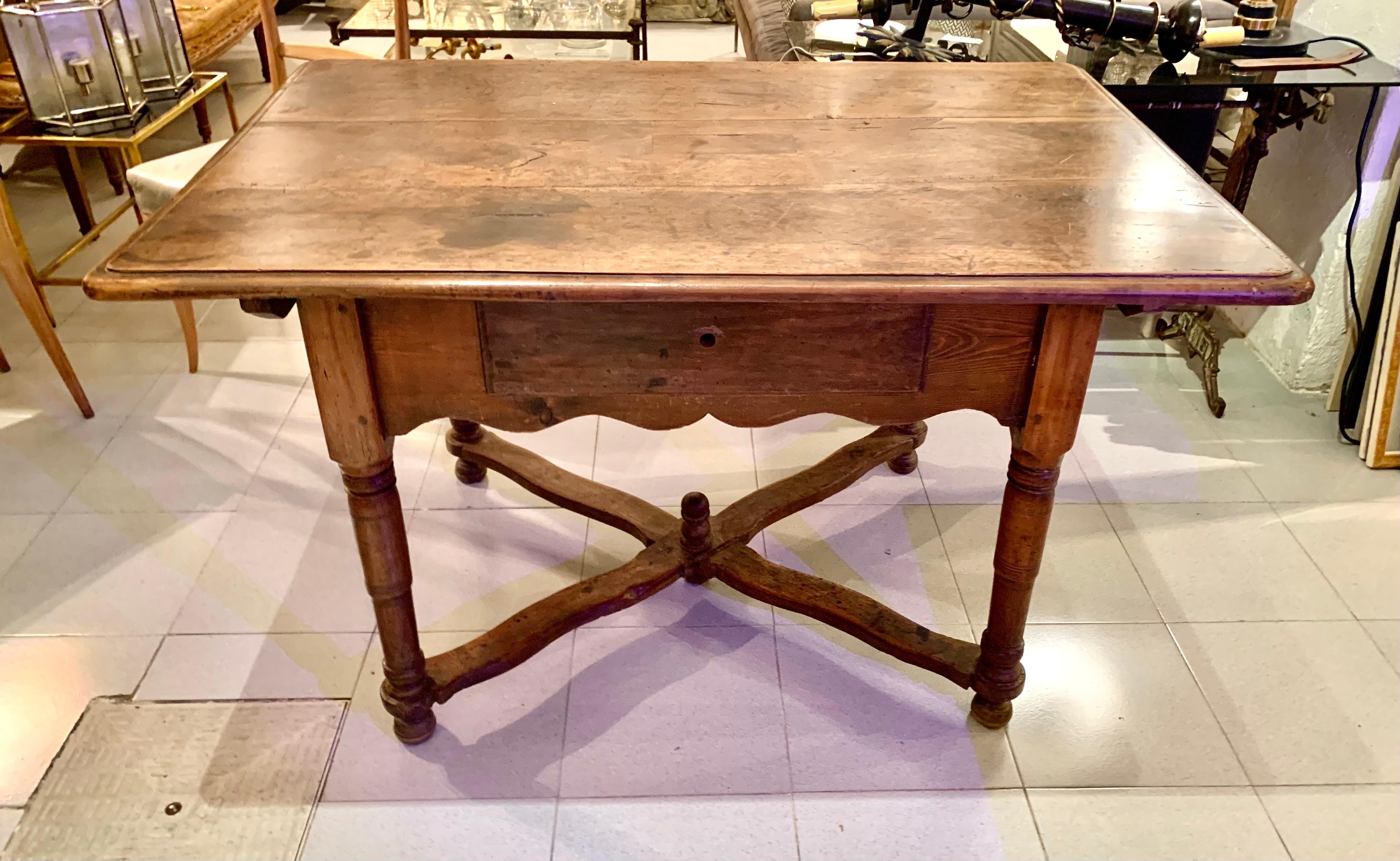 Hand-Carved 18th Century French Louis XIII Style Walnut Table For Sale