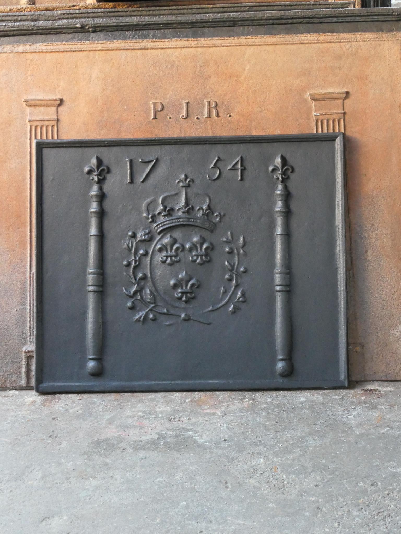 18th Century French Louis XIV 'Arms of France' Fireback / Backsplash, Dated 1754 In Good Condition For Sale In Amerongen, NL