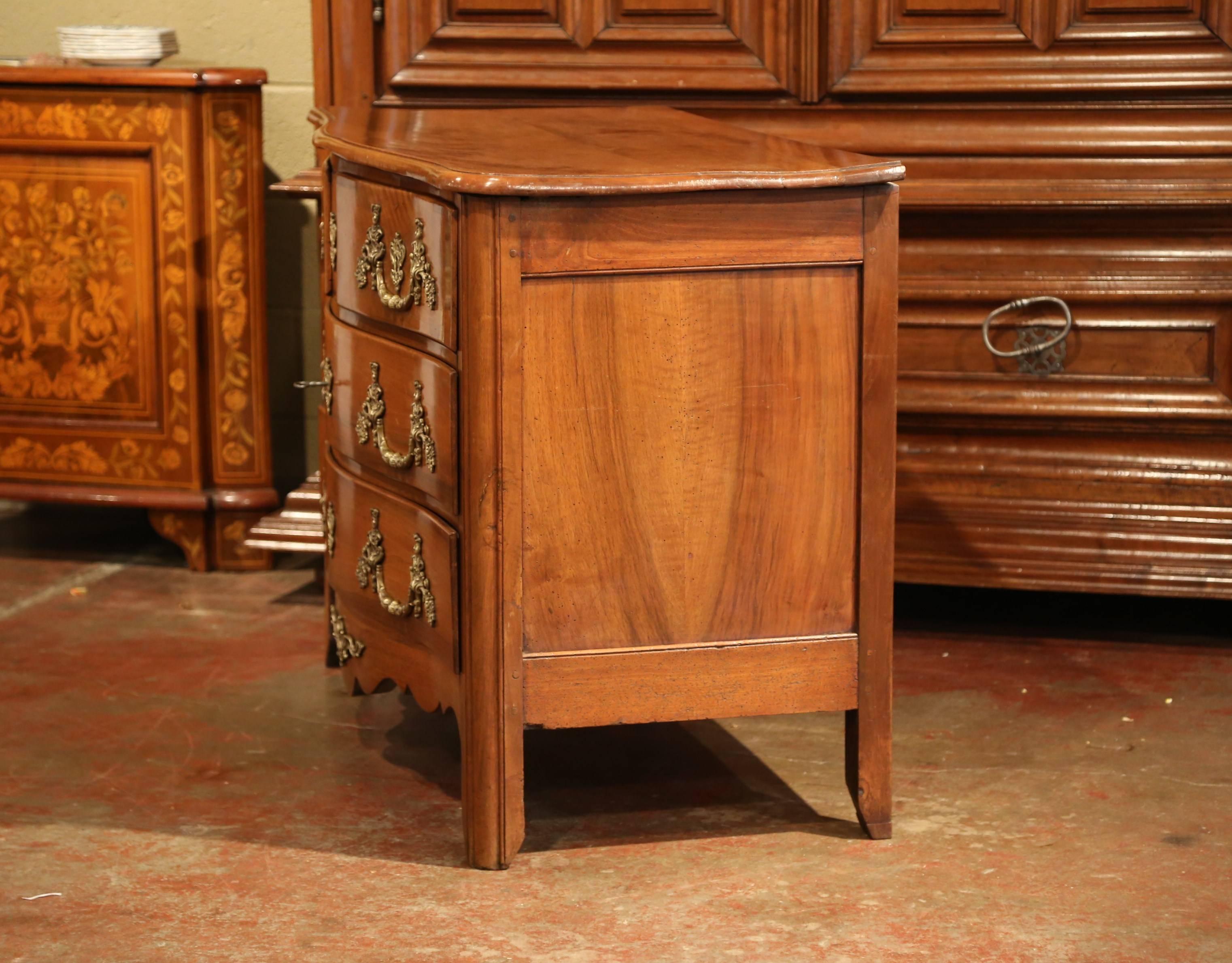 18th Century French Louis XIV Carved Walnut Four-Drawer Chest Commode  For Sale 2